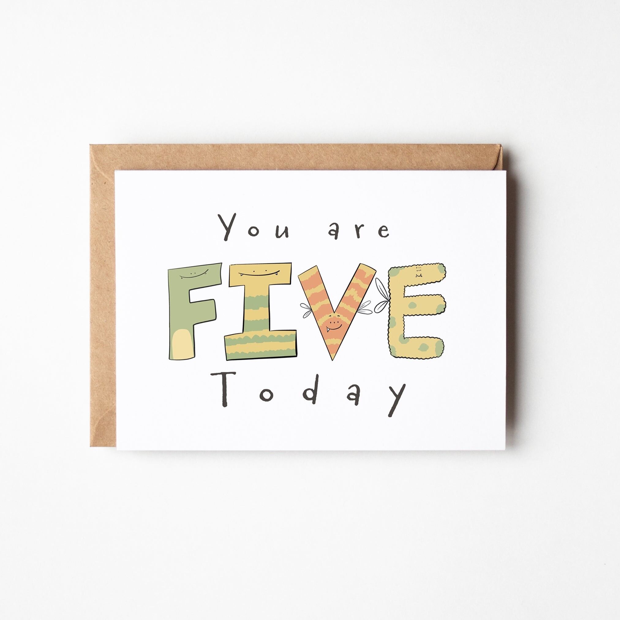 Oggi compi 5 anni: biglietto divertente per celebrare un traguardo importante per i bambini