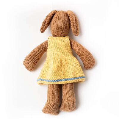 Poupée tricotée lapin marron – Sara