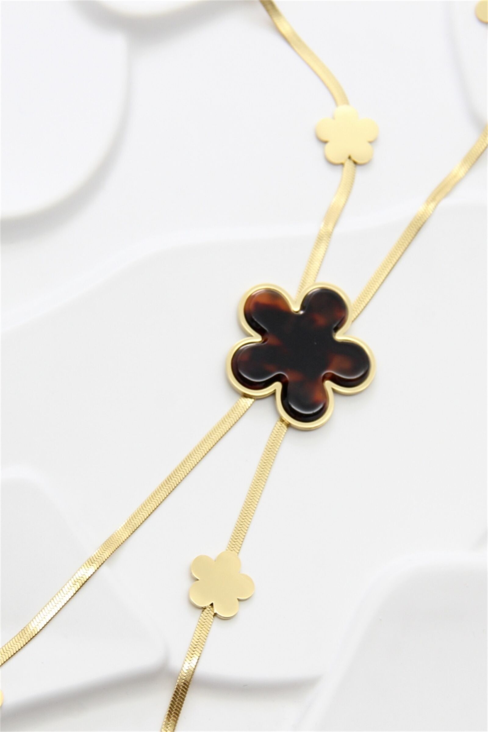 Collana lunga a forma di fiore in acciaio inossidabile