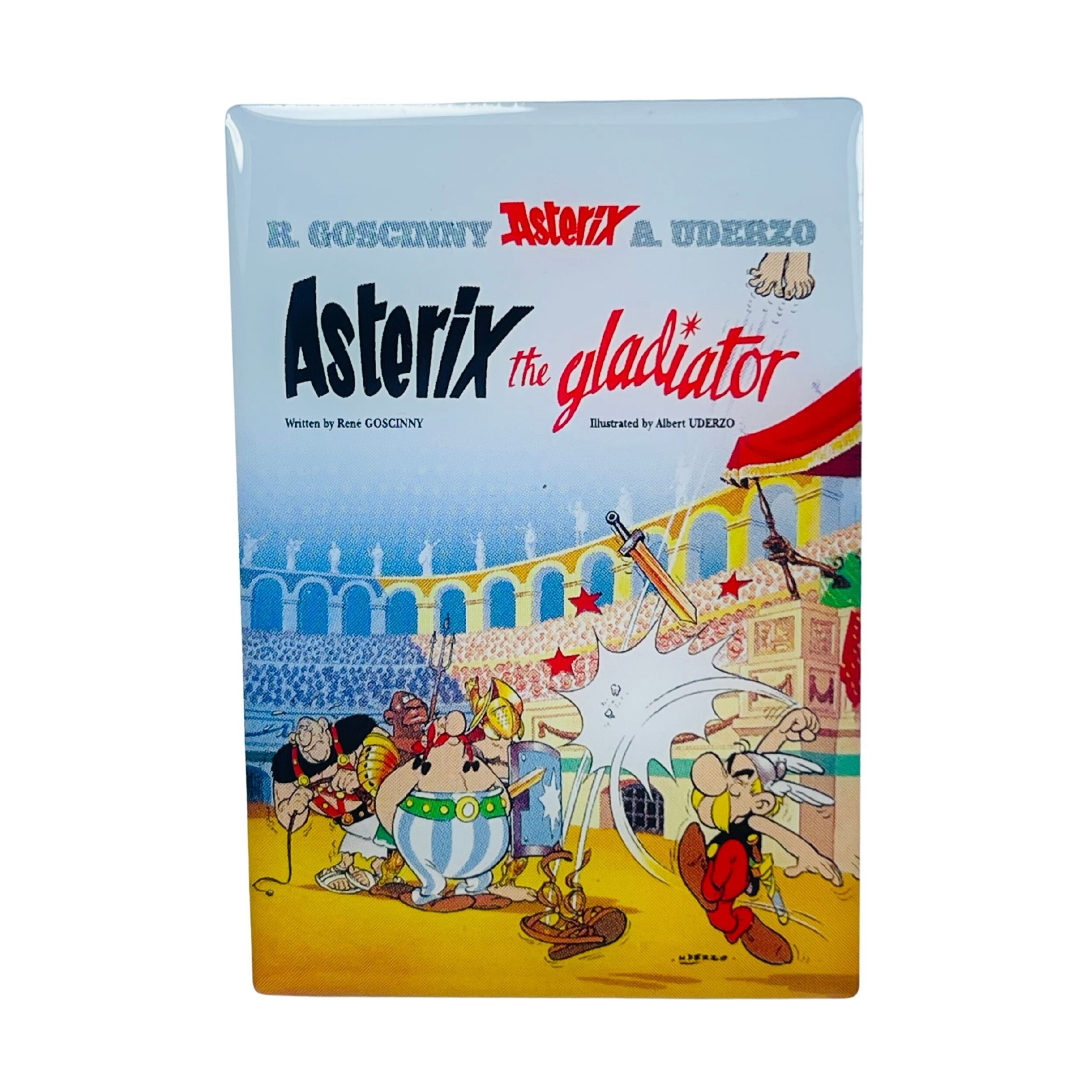 PIN © 4 - Asterix der Gladiator - Comic Cover - Englisch - A#484