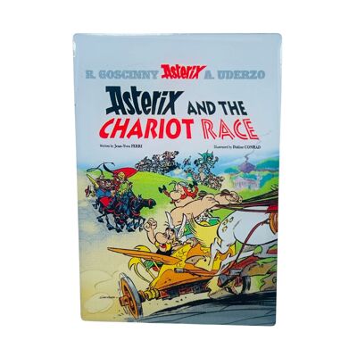 PIN © 37 - Asterix e la corsa delle bighe - Copertina del fumetto - Inglese - A#517