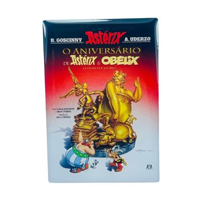 PIN © 34 - L'anniversario di Asterix e Obelix - Copertina del fumetto - Portoghese - A#554