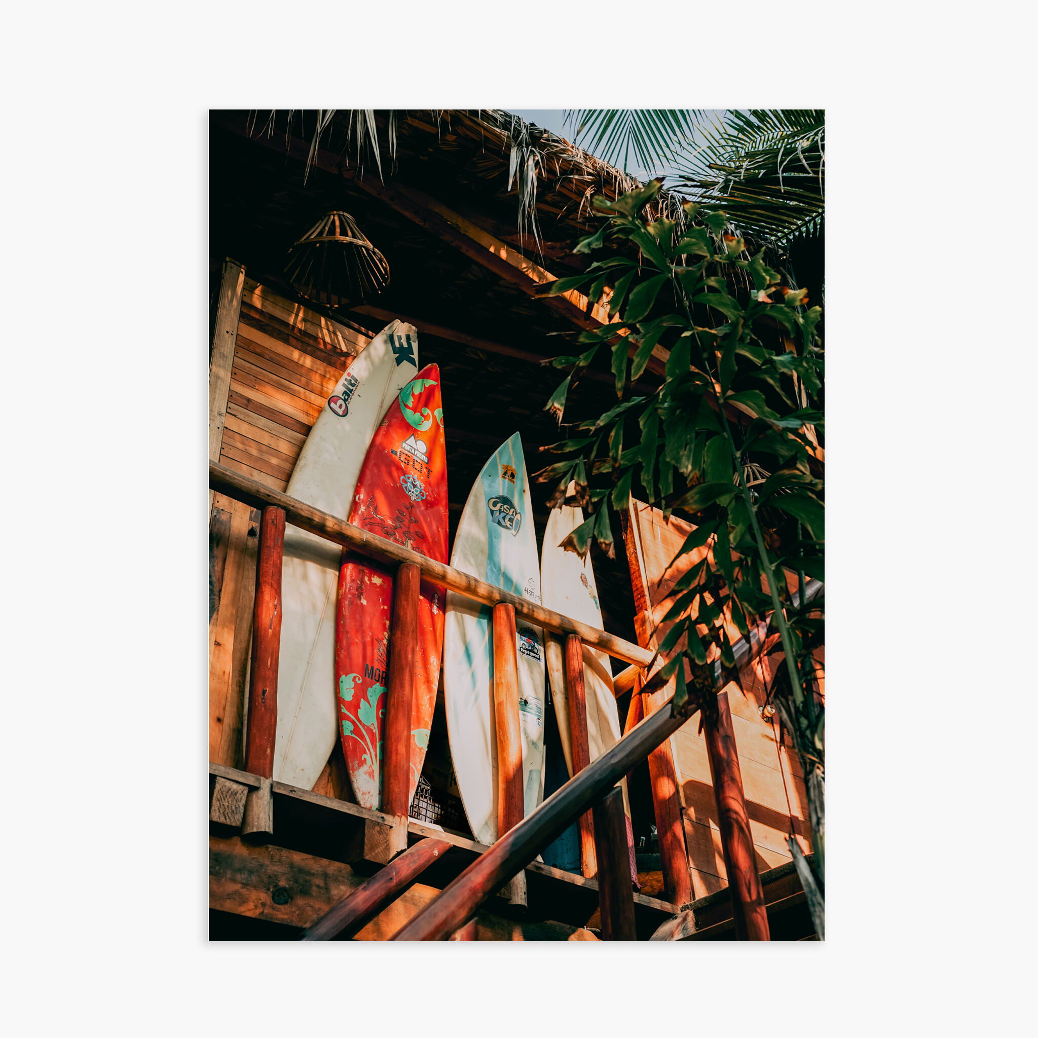 POSTER 30X40 CM - Surfbrett im Dschungel