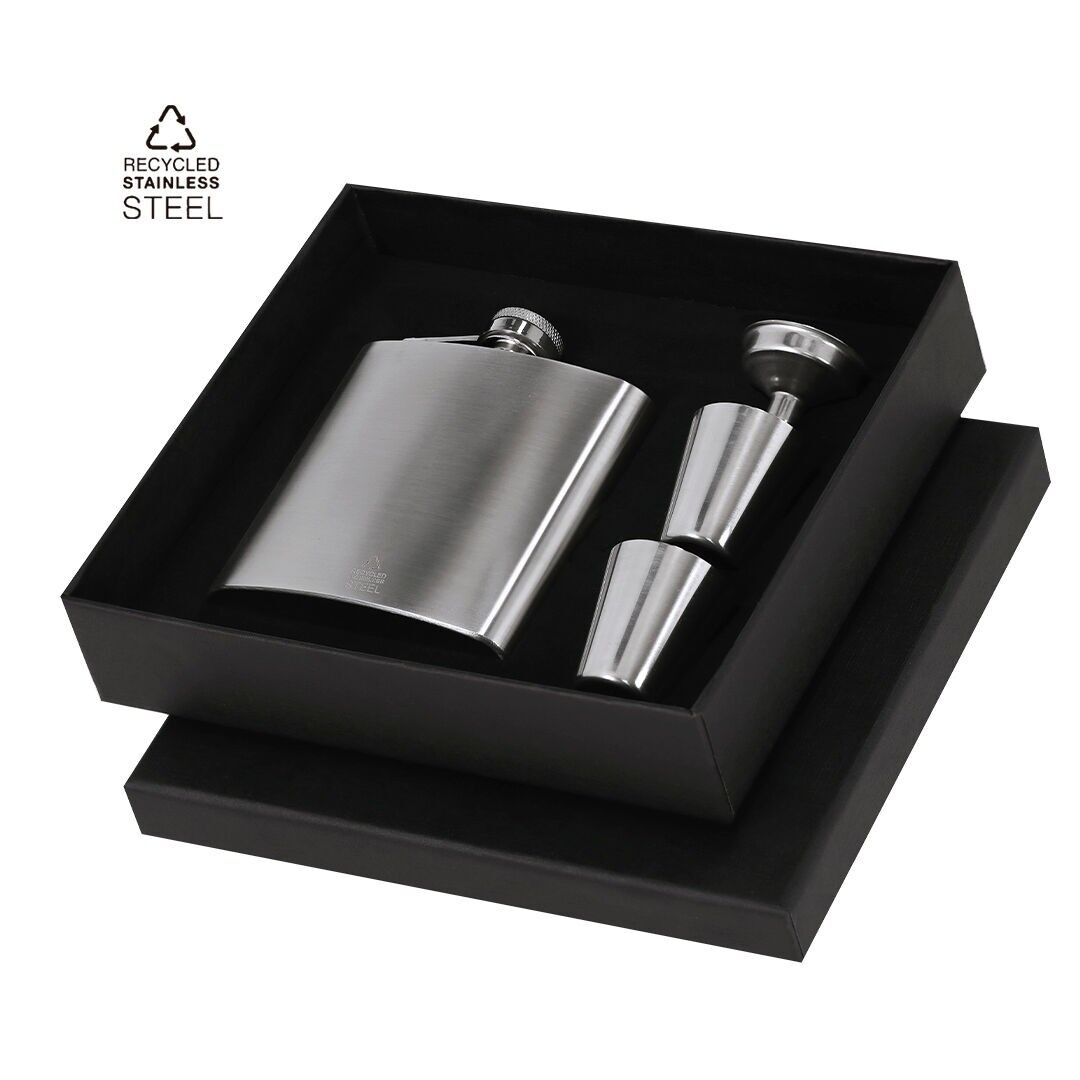 FLASK SET WITH ACCESSORIES IN RECYCLED STAINLESS STEEL. INCLUDES: - 175 ML FLASK WITH DRIP-FREE SYSTEM AND SCREW CLOSURE FOR SAFE STORAGE WITHOUT SPILLS.- TWO MEASURING CUPS OF 30 ML.- DOSAGE FUNNEL, WHICH FACILITATES FILLING.