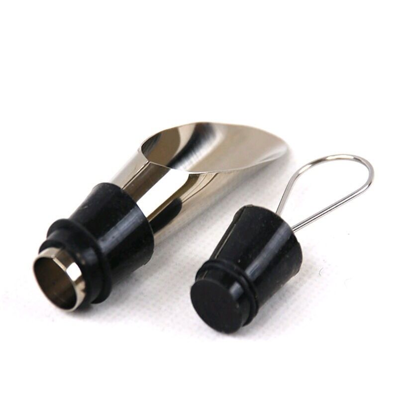 Versatore per vino con tappo