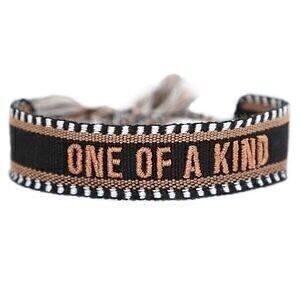 Pulsera tejida Única en su clase