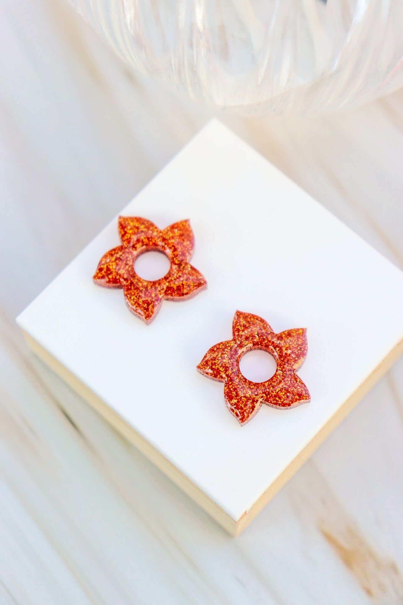 Flora Kürbis Pailletten Creolen