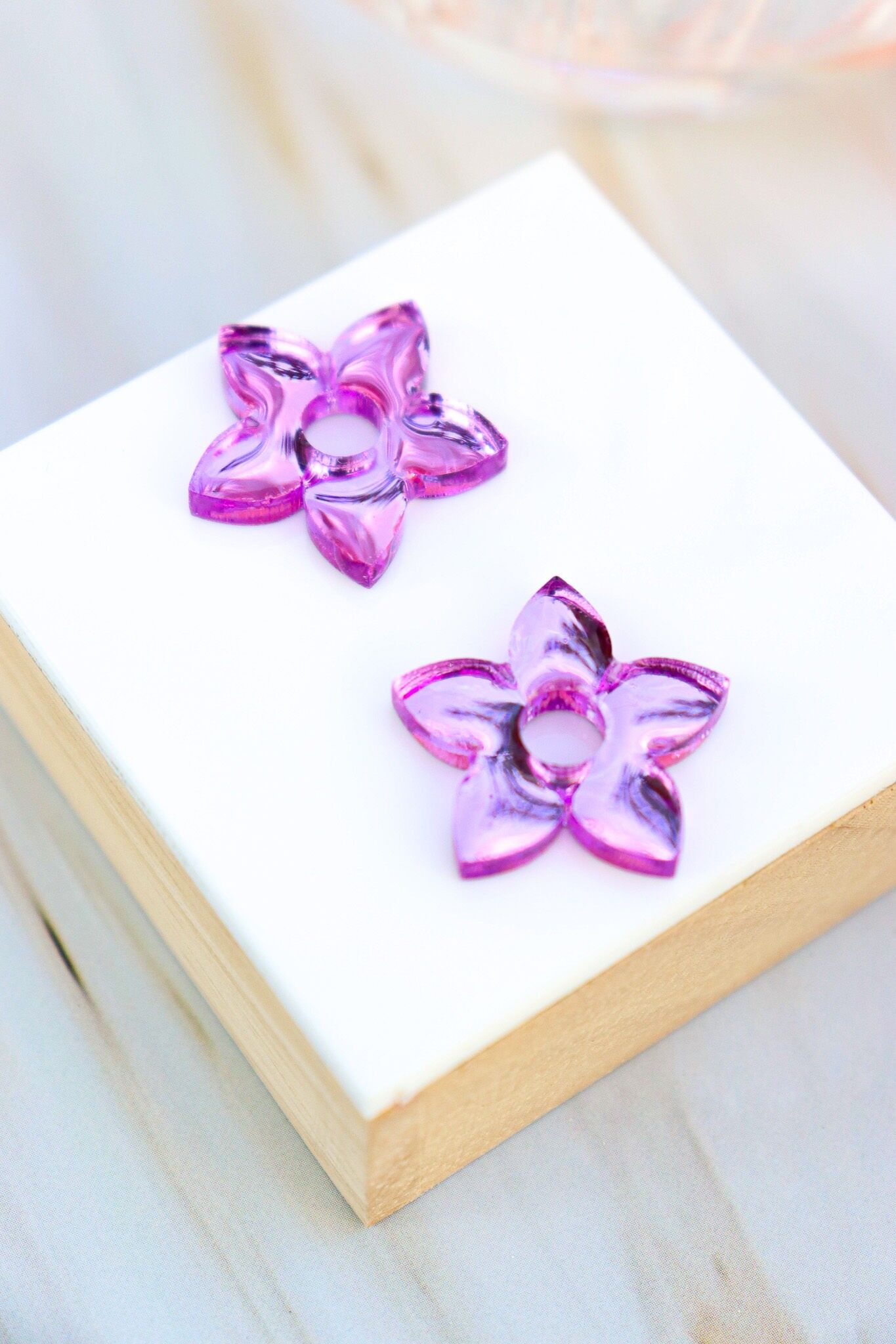 Naia Lila Spiegel Creolen