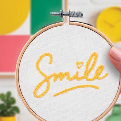 K-0144 - Broderie décorative - Smile