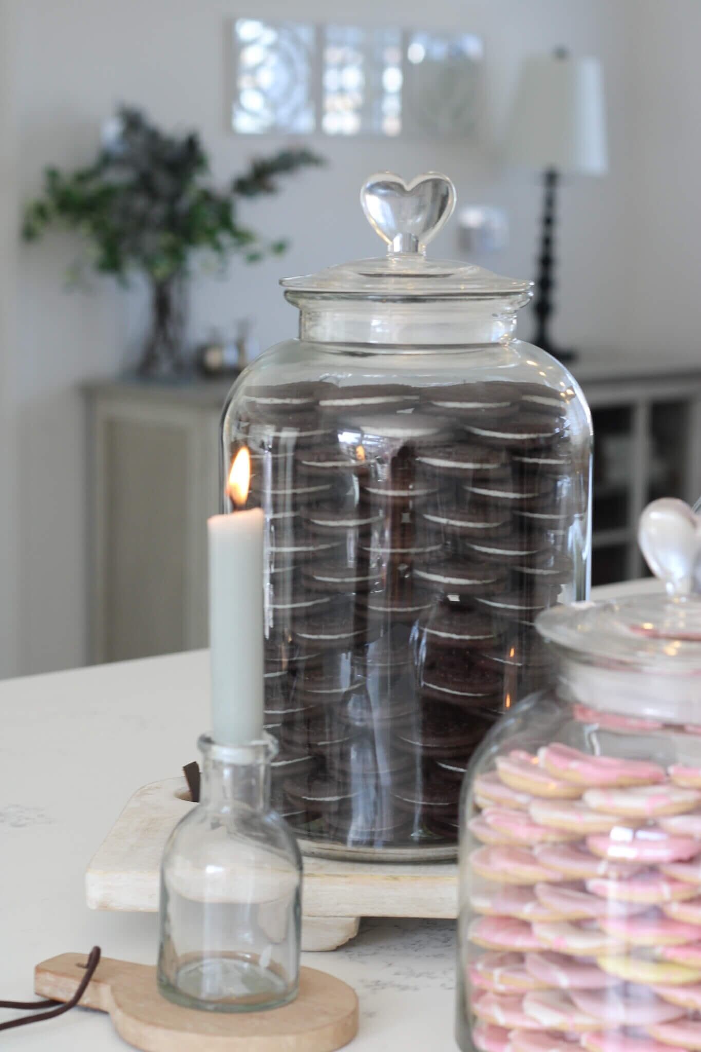 Biscuit Jar - Heart Lid/Large