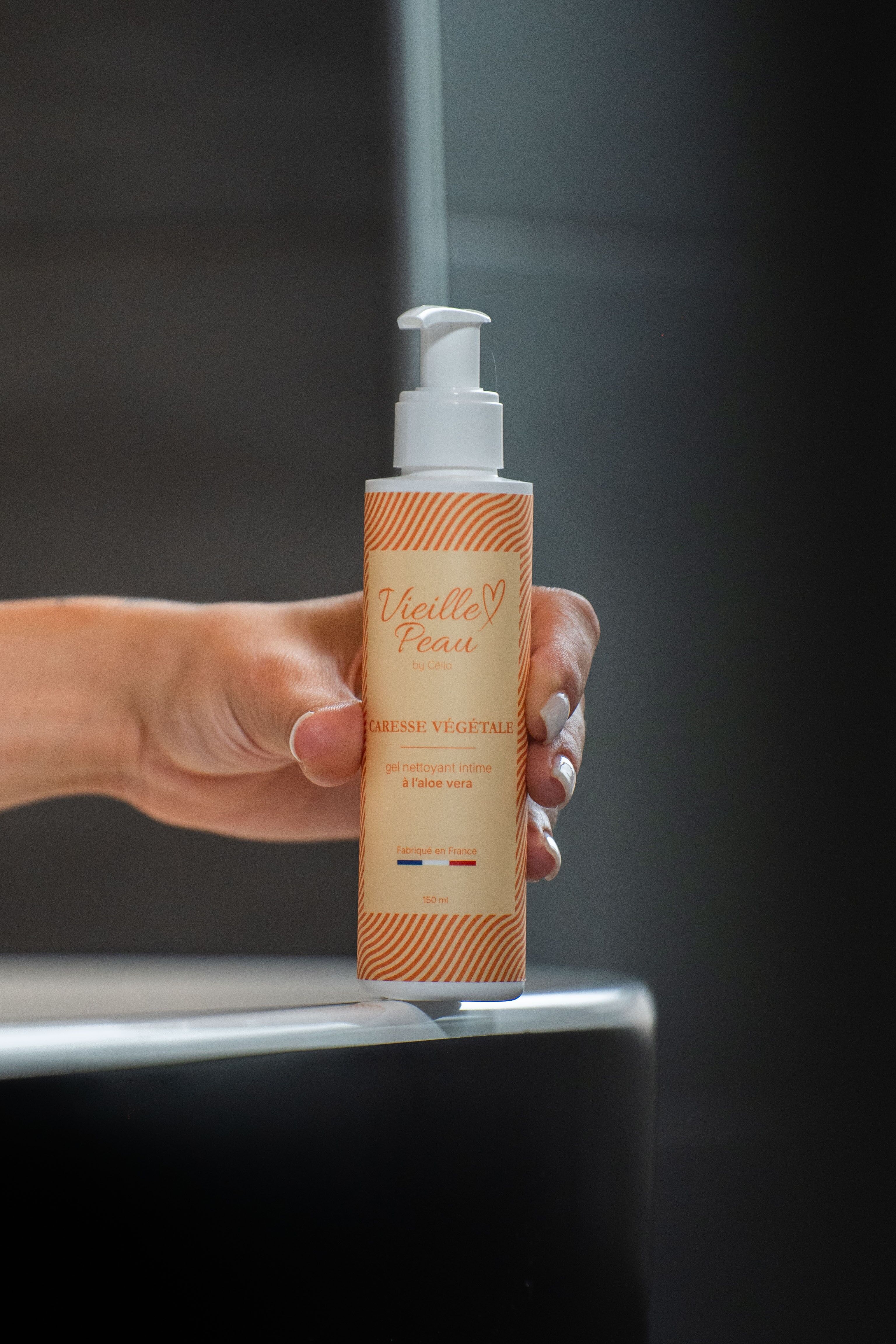 CARESSE VÉGÉTALE - Gel nettoyant intime à l'aloe vera 150ml