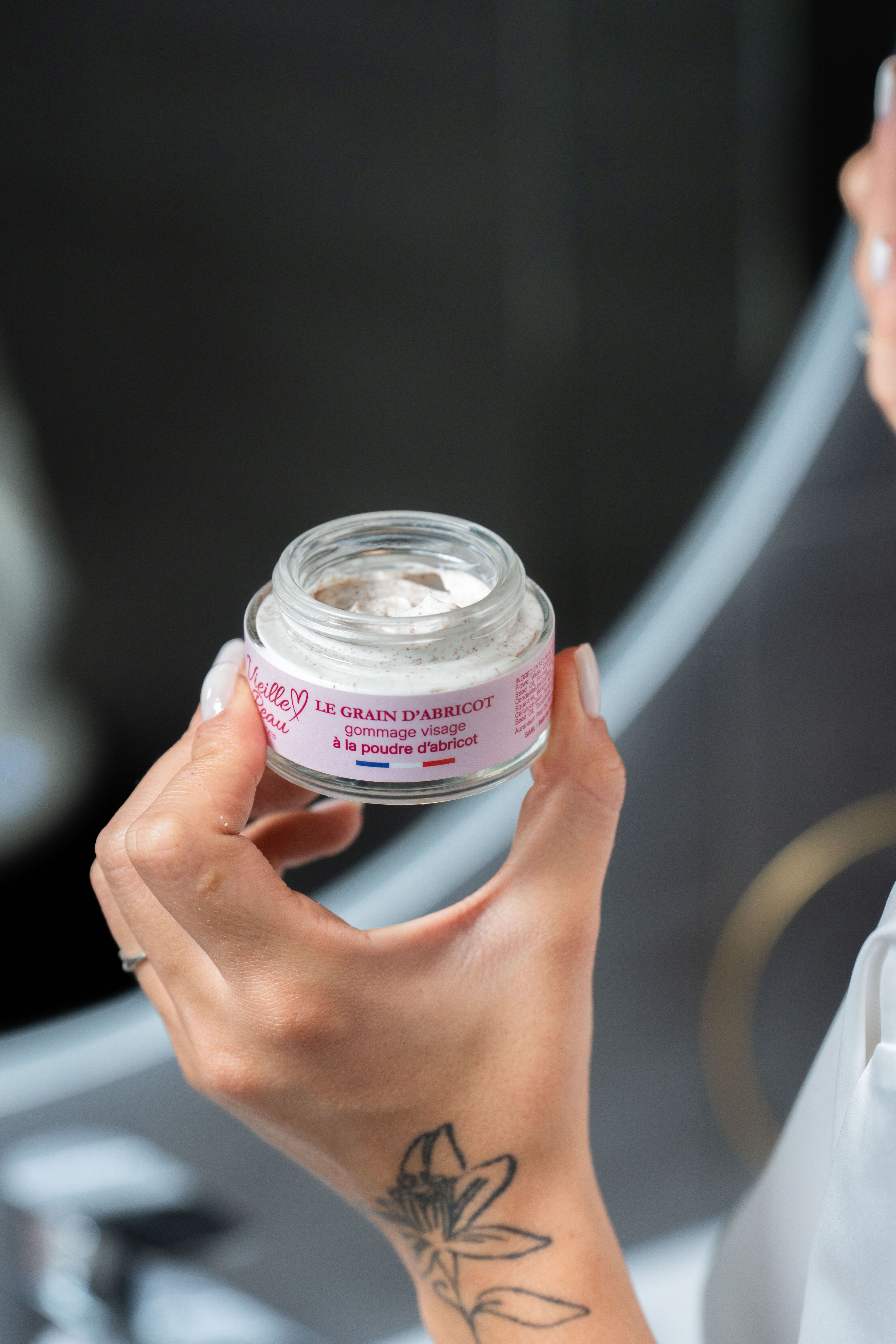 LE GRAIN D'ABRICOT - Gommage visage à la poudre d'abricot 50ml