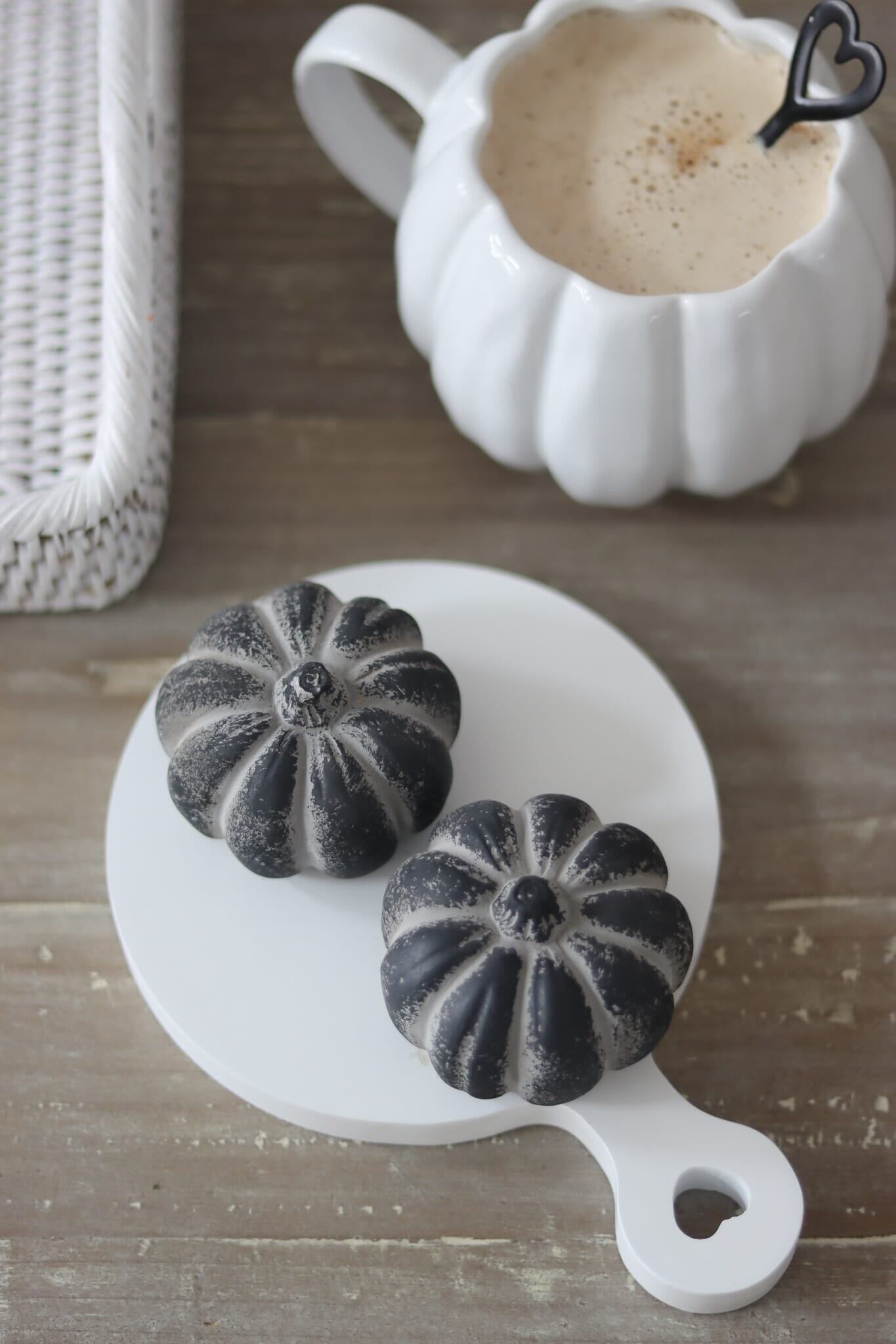 Black Stone Resin Pumpkin - Small 2Pc Set