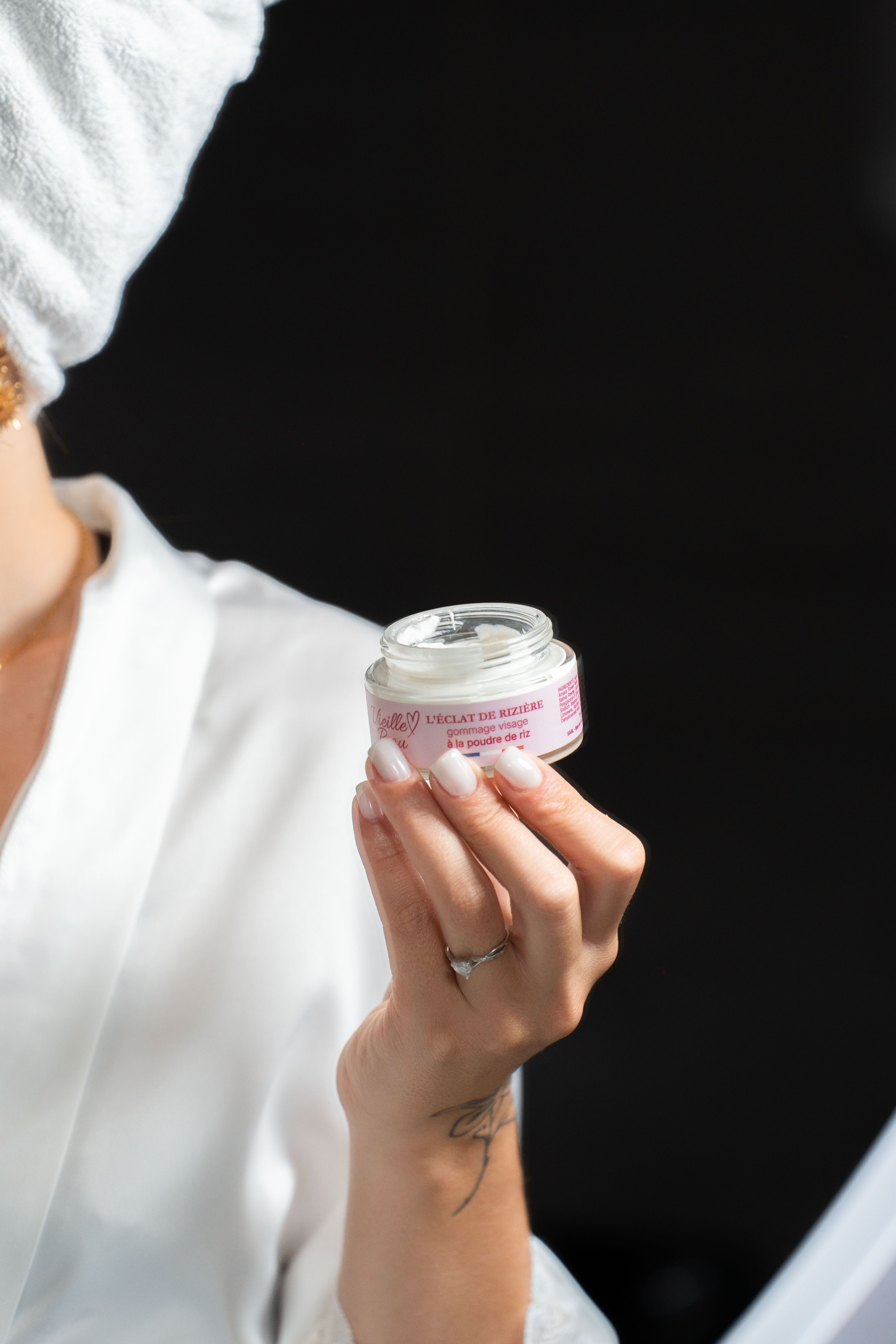 L'ÉCLAT DE RIZIÈRE - Gommage rostro à la poudre de riz 50ml