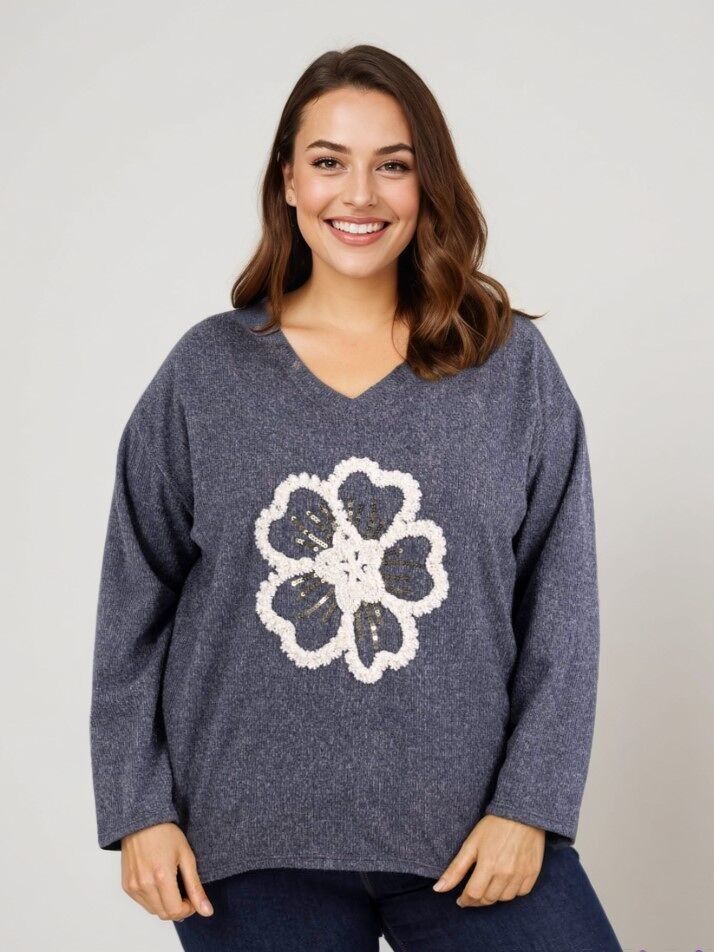 Grobstrickpullover in Grau mit Blumenmuster in Übergröße (T21410)