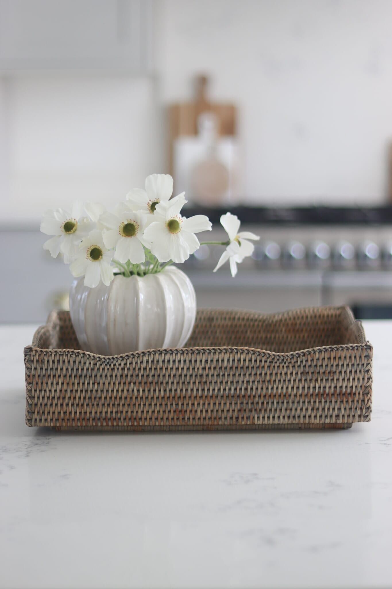 Rattan Tray - Scalloped/Natural