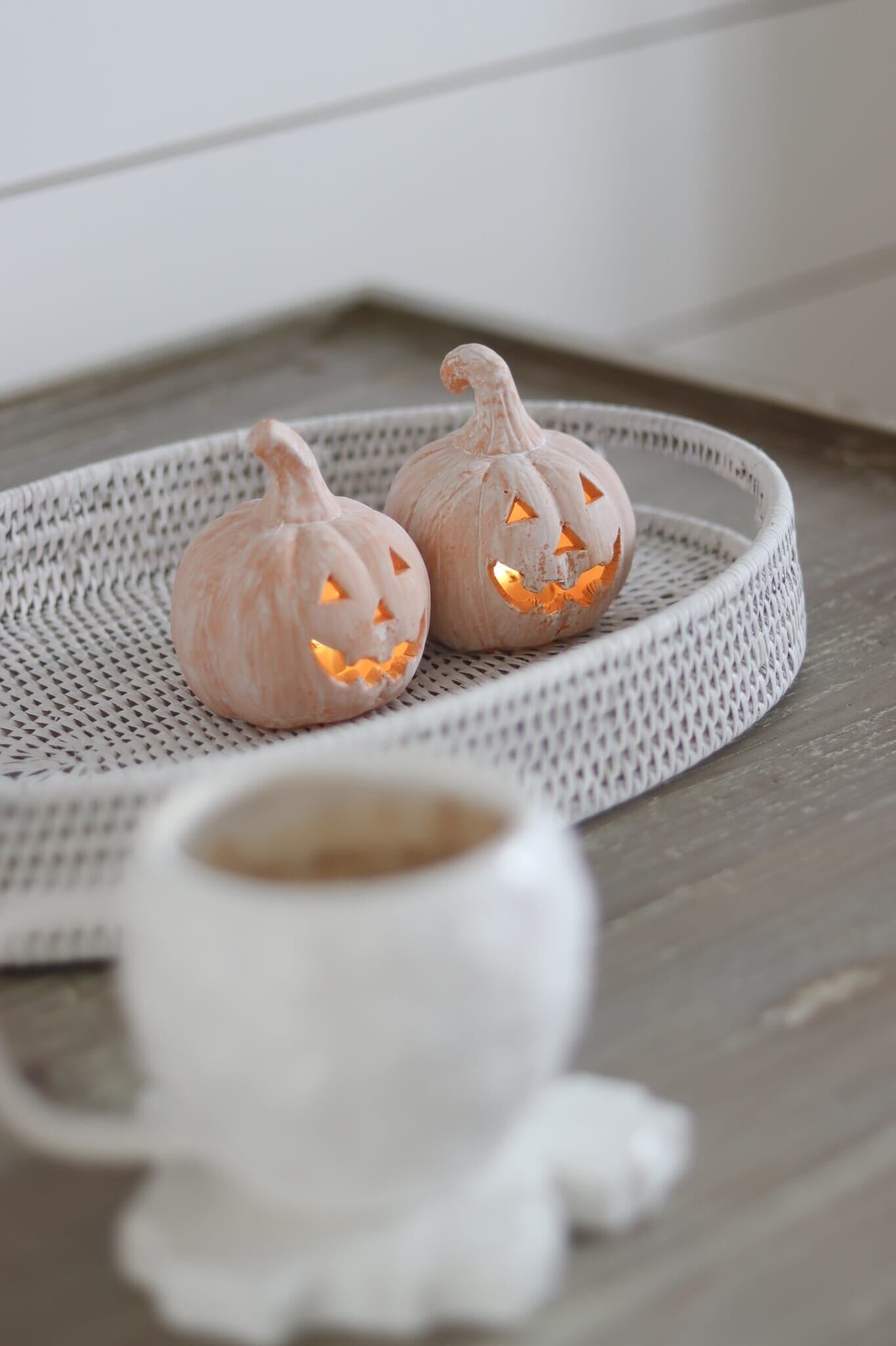 Set of 2 Jack-O-Lanterns - Small