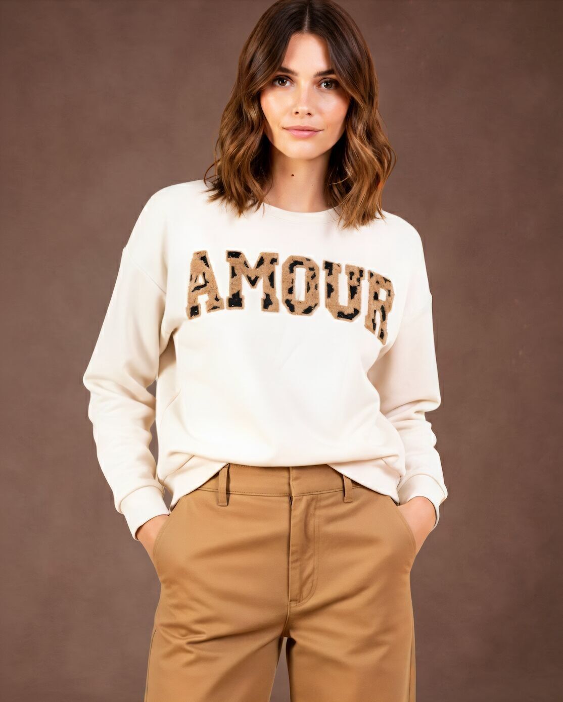 Sudadera con bordado "AMOUR" leopardo PP2514