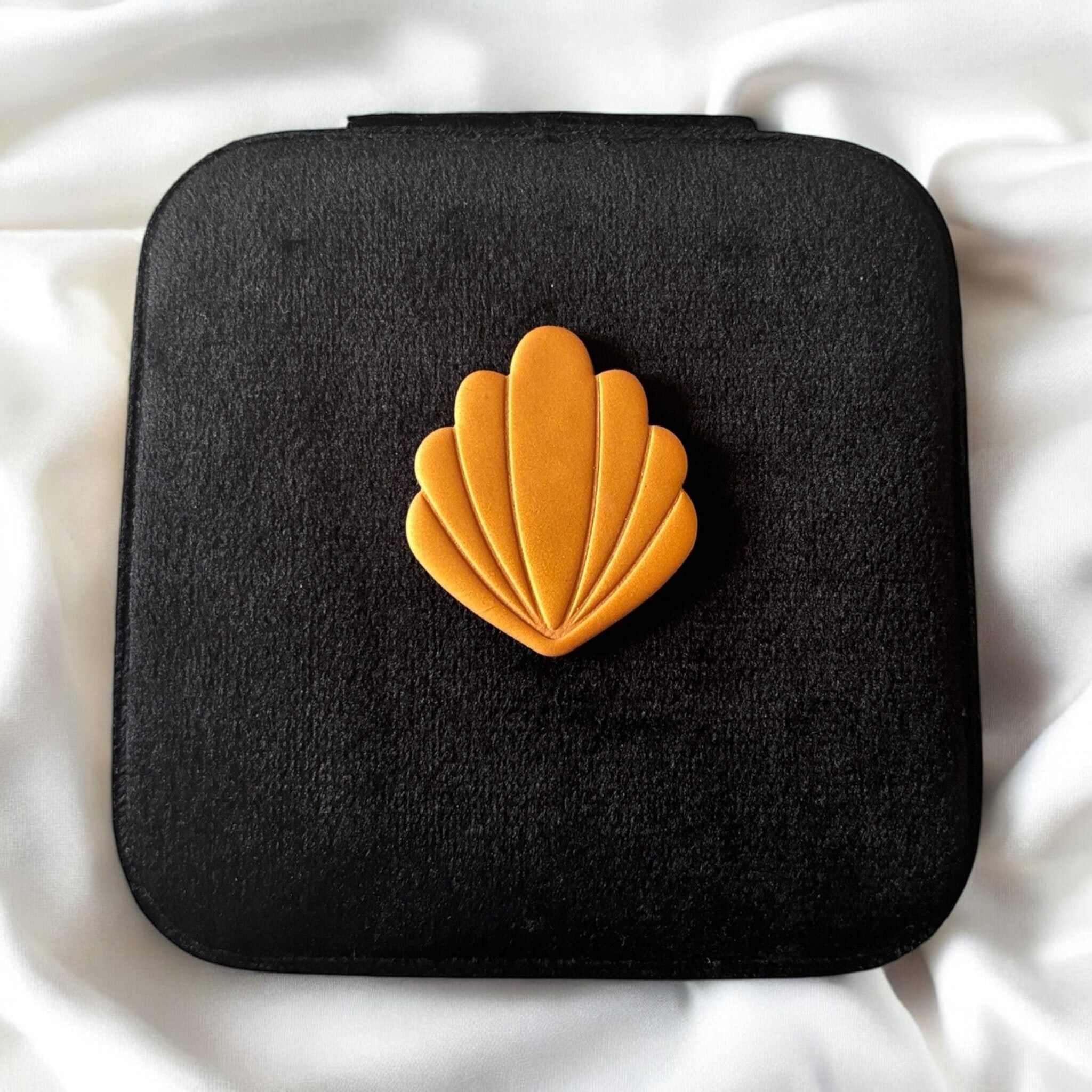 Portagioie da viaggio Black Shell Quadrato