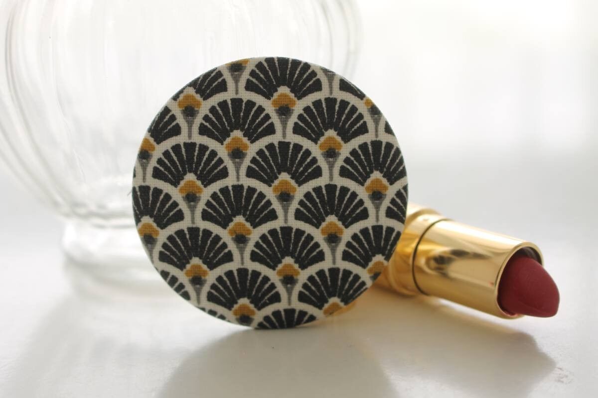 Specchio tascabile Bella e ventagli neri