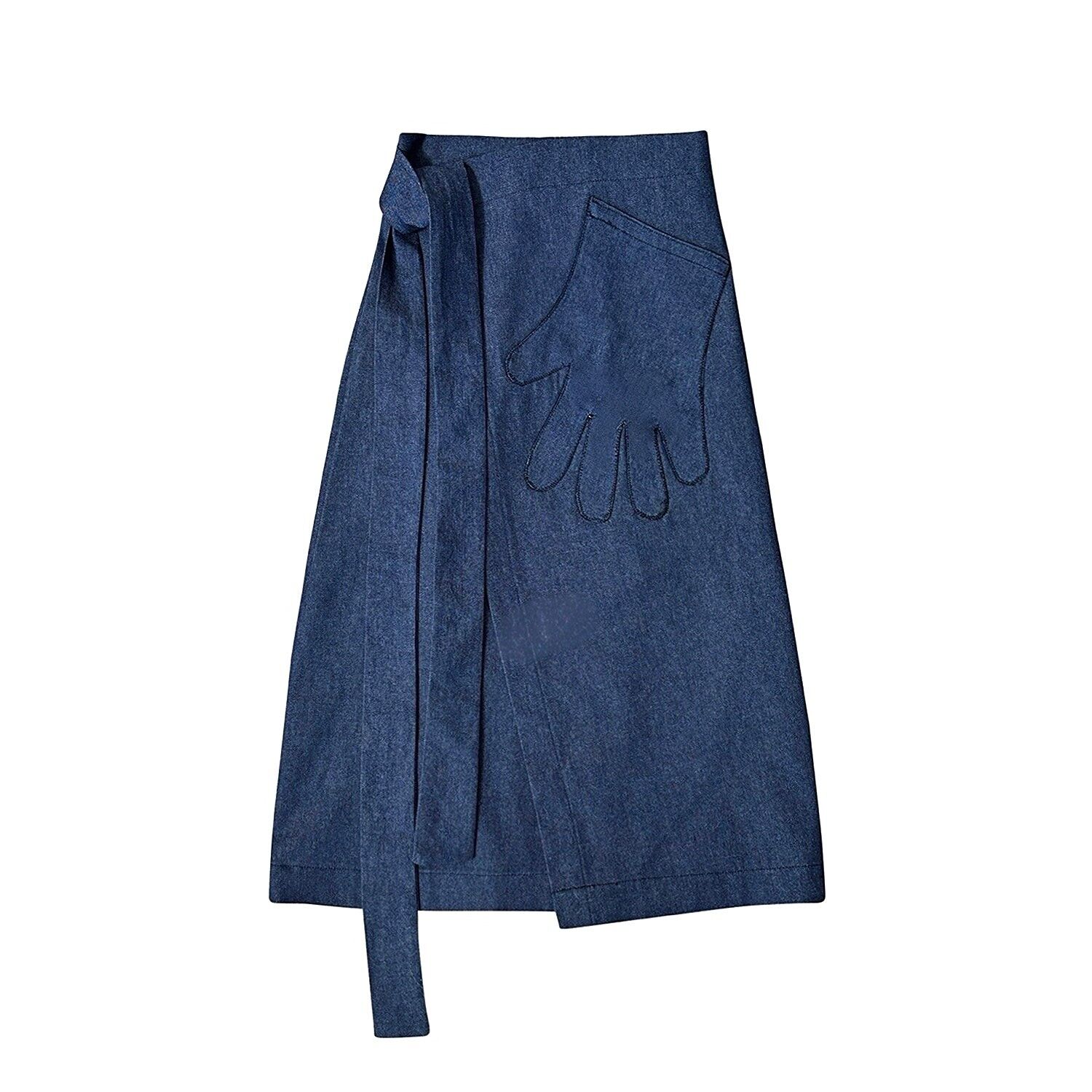 Wickelrock aus Denim mit handgeformter, applizierter Tasche