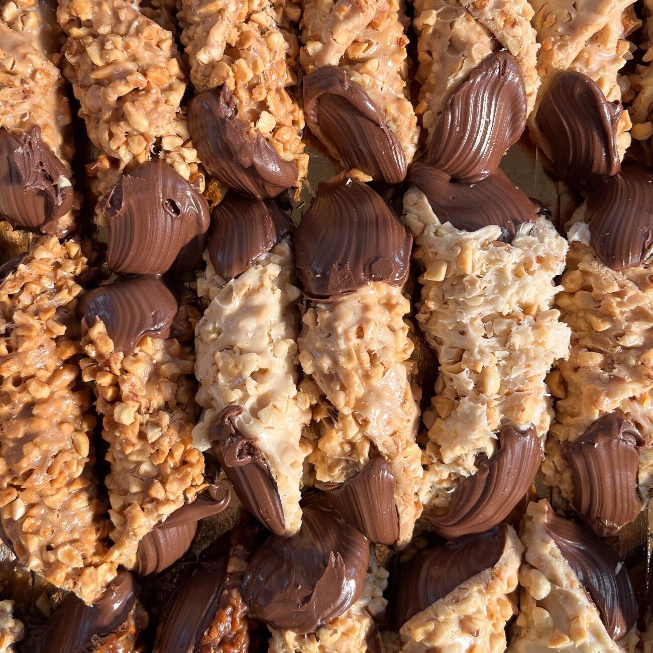 Cannoli croccanti stuffed al cioccolato - Crunchy cannoli stuffed with chocolate (30pz)