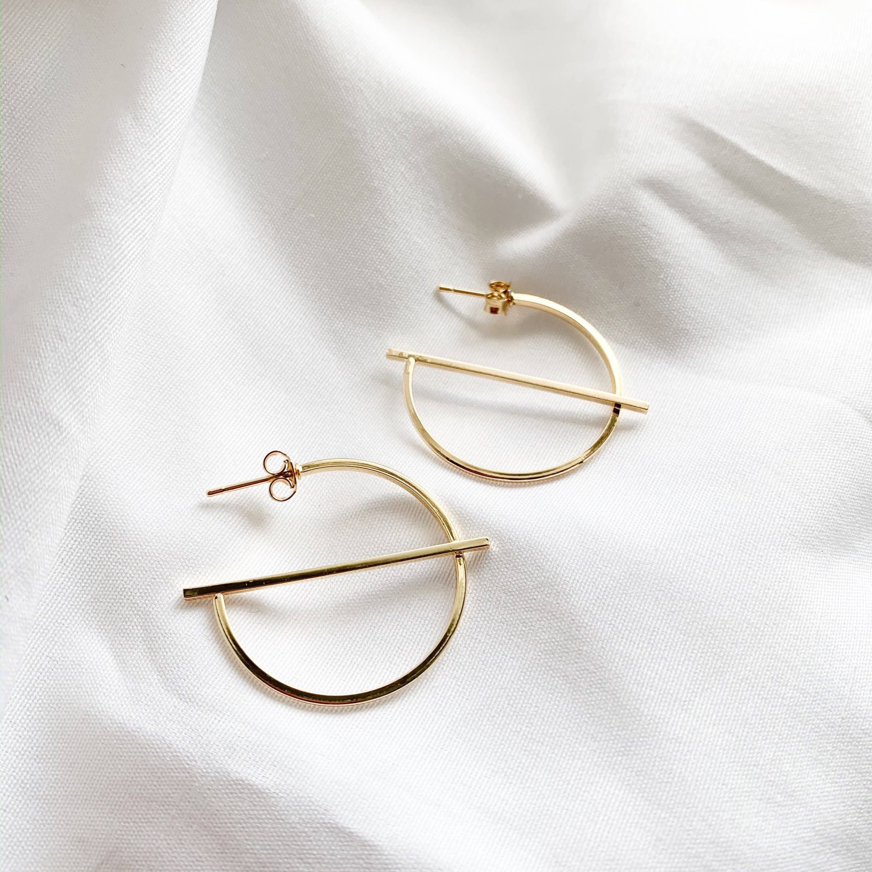 Lussuosi orecchini a cerchio in oro