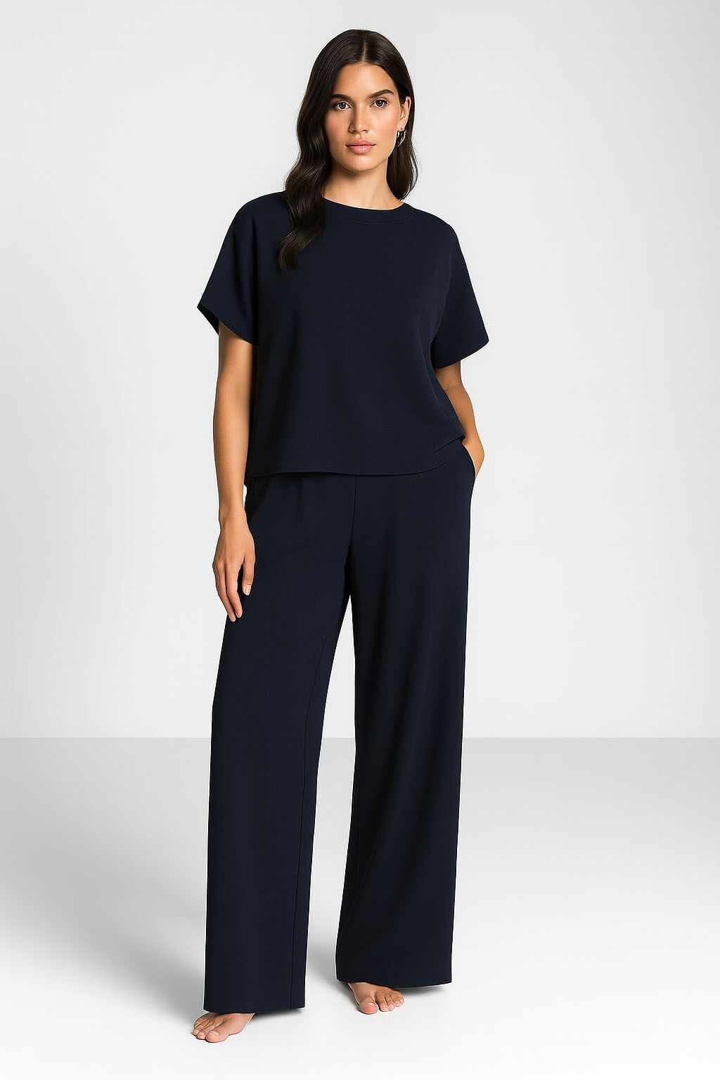 Pantaloni larghi con elastico in vita