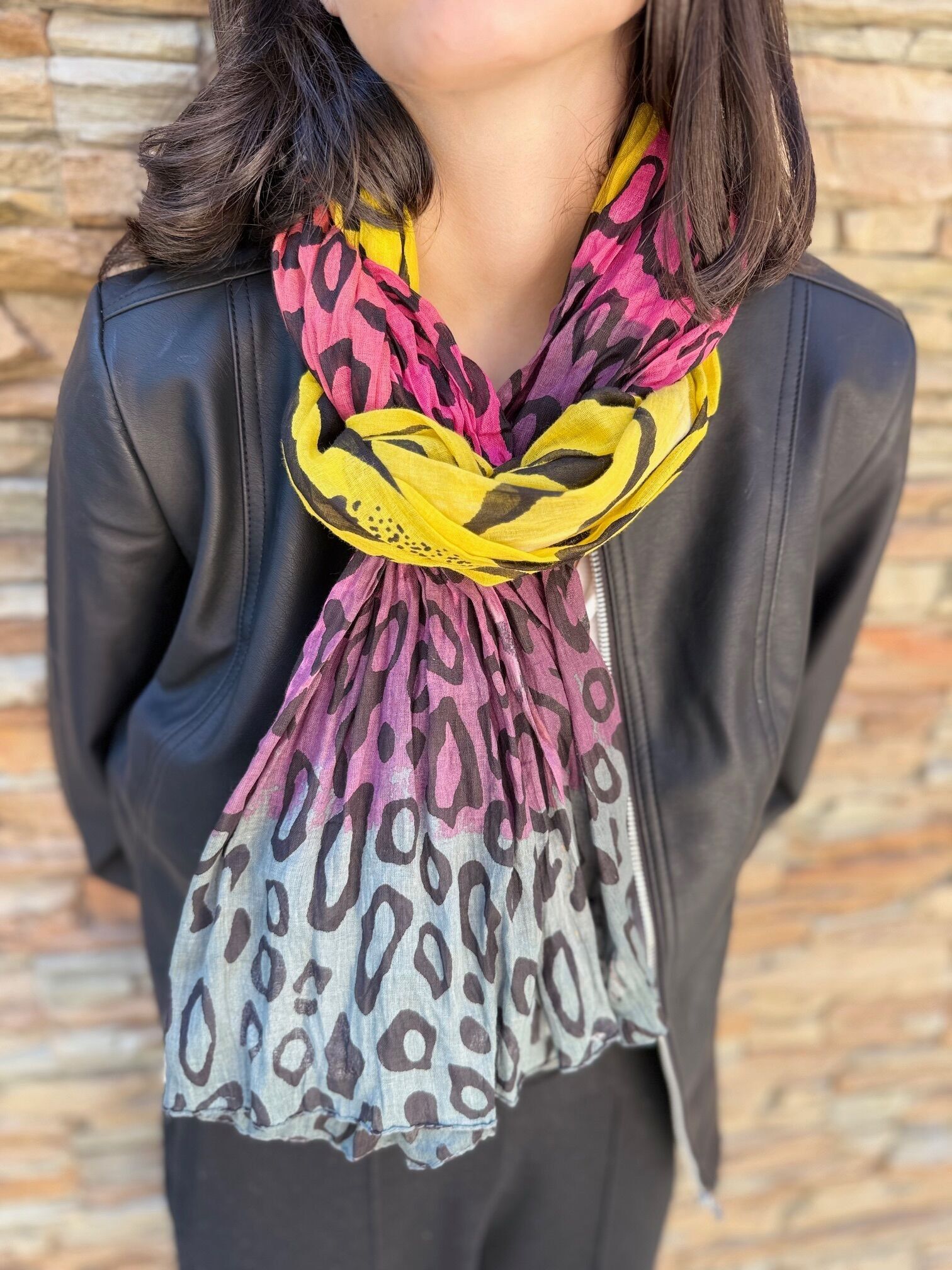 Bufanda de mujer de tendencia media 2025