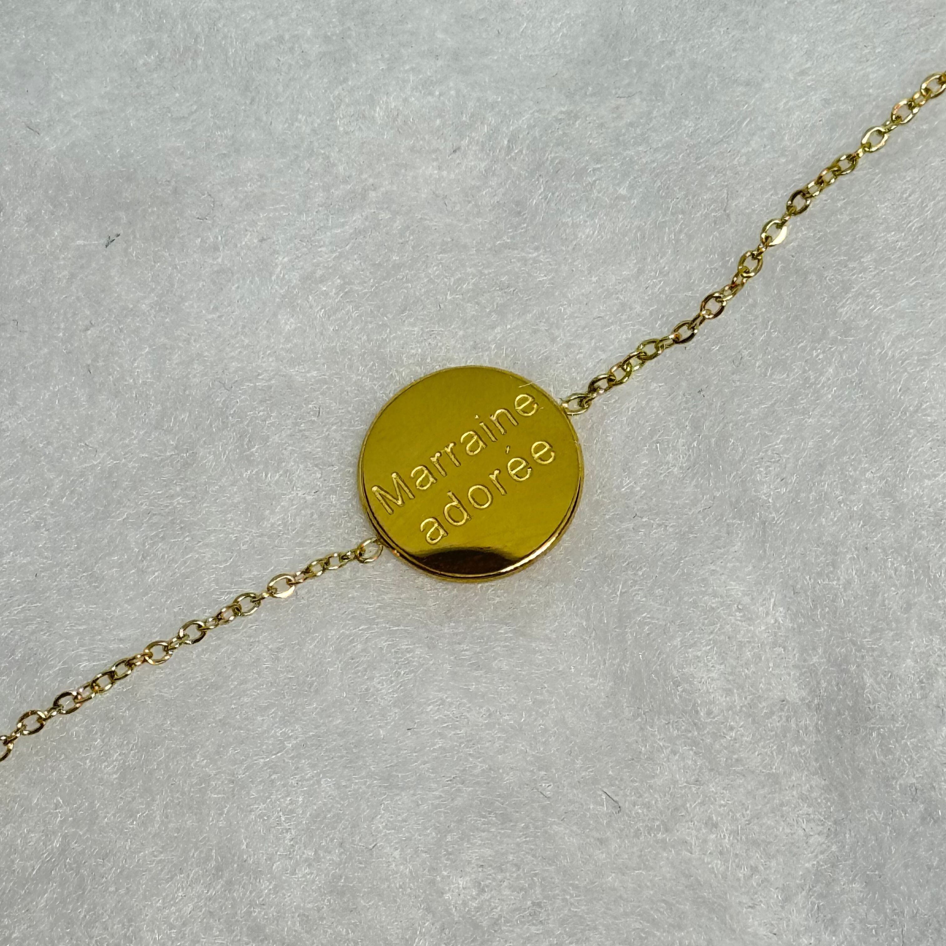 Bracciale con inciso "Adorata Madrina"