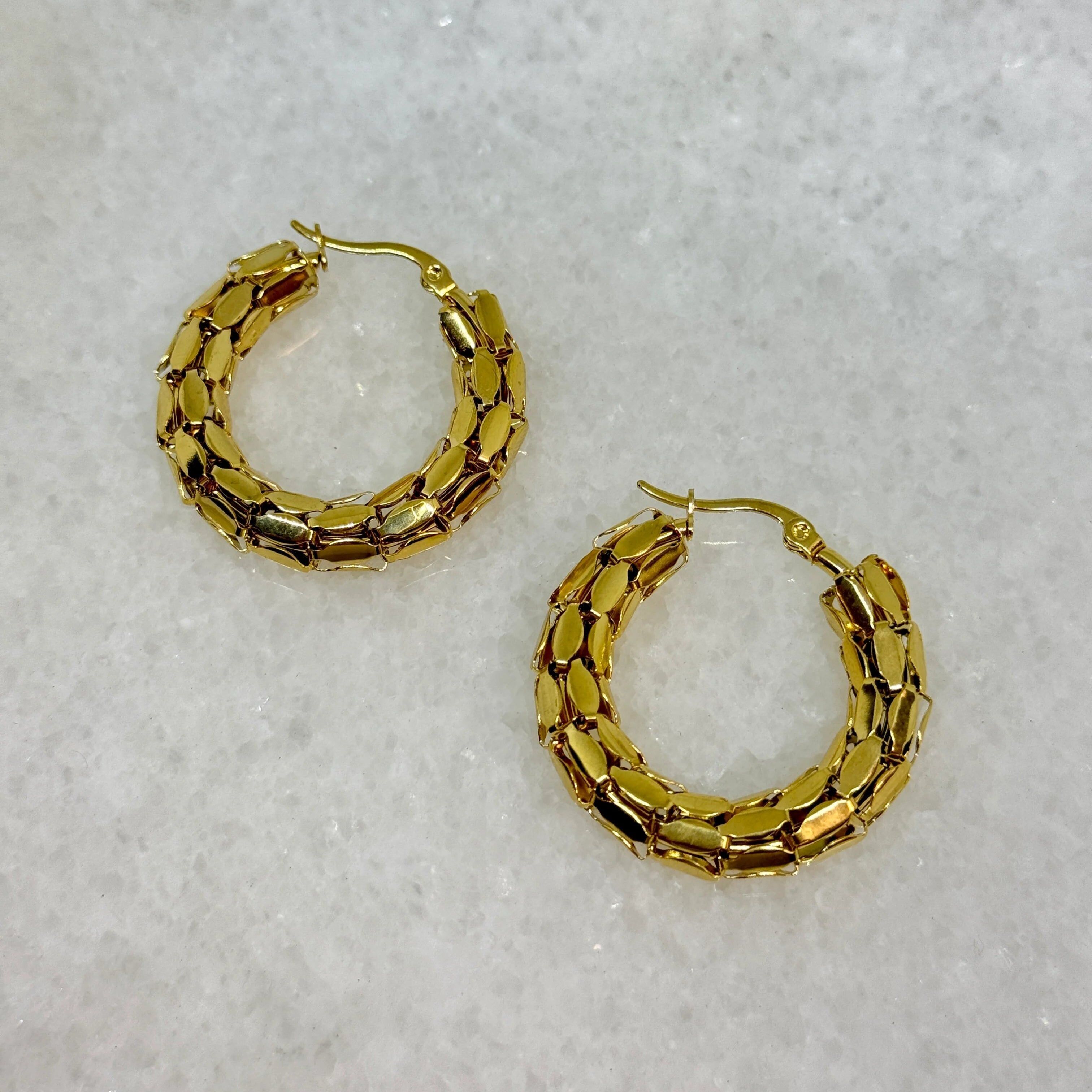 Orecchini a cerchio rotondi in tartaruga