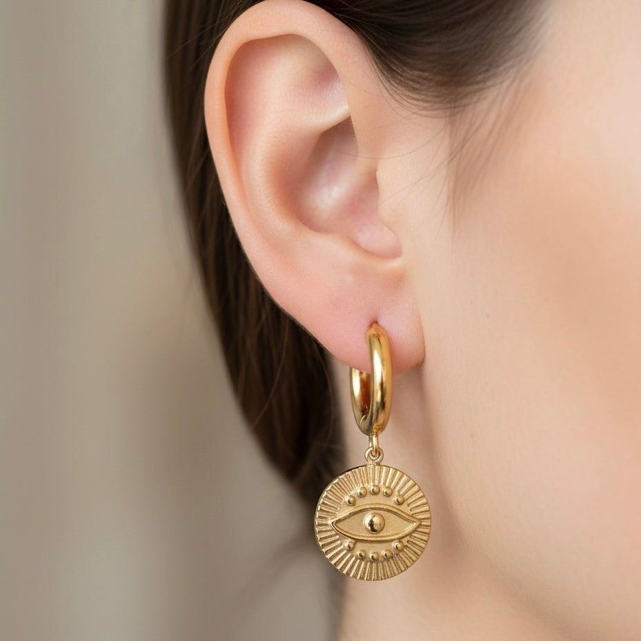 Huggie Hoops Occhio del Diavolo