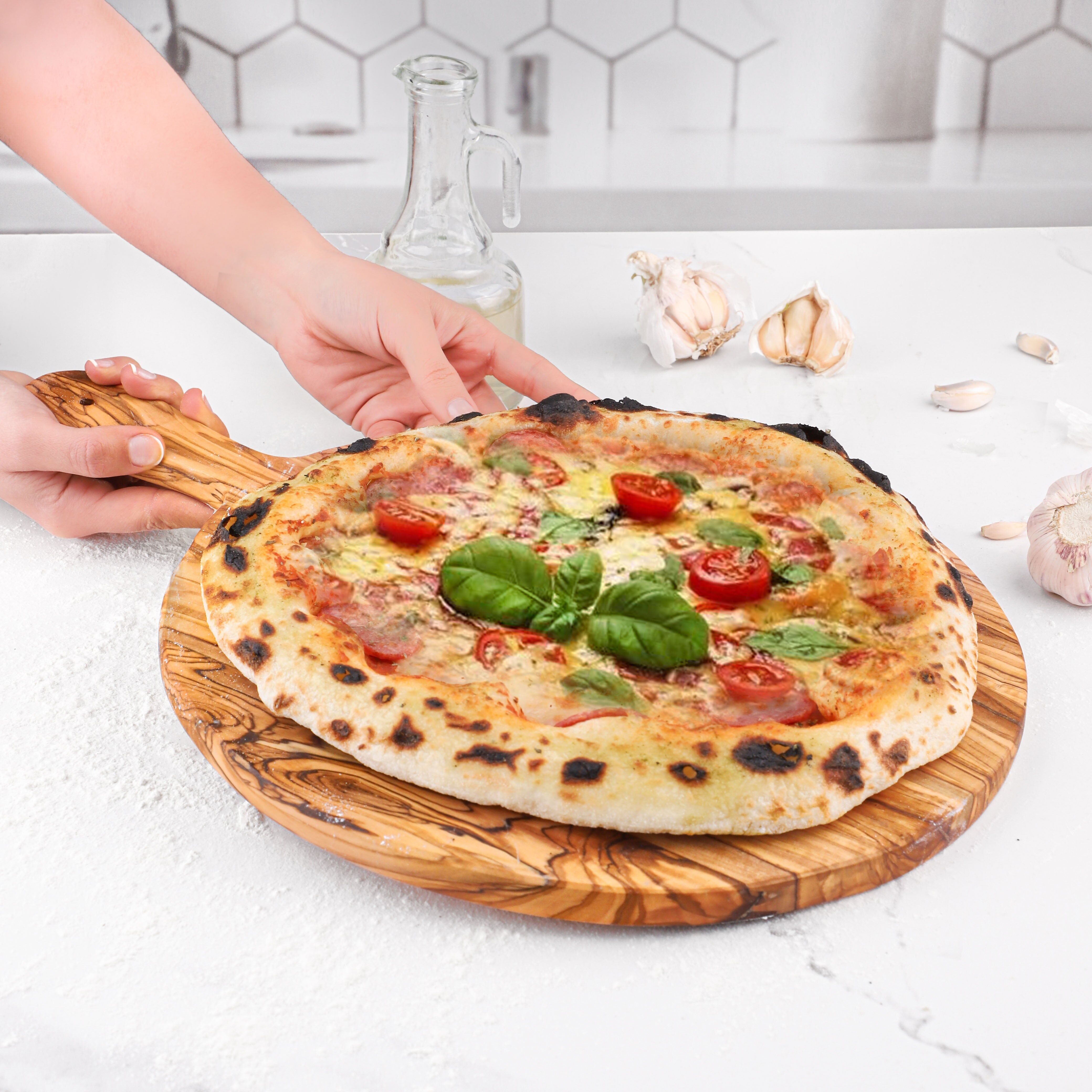 🍕 Large Olive Wood Pizza Board - Handmade and Sustainable 40CM