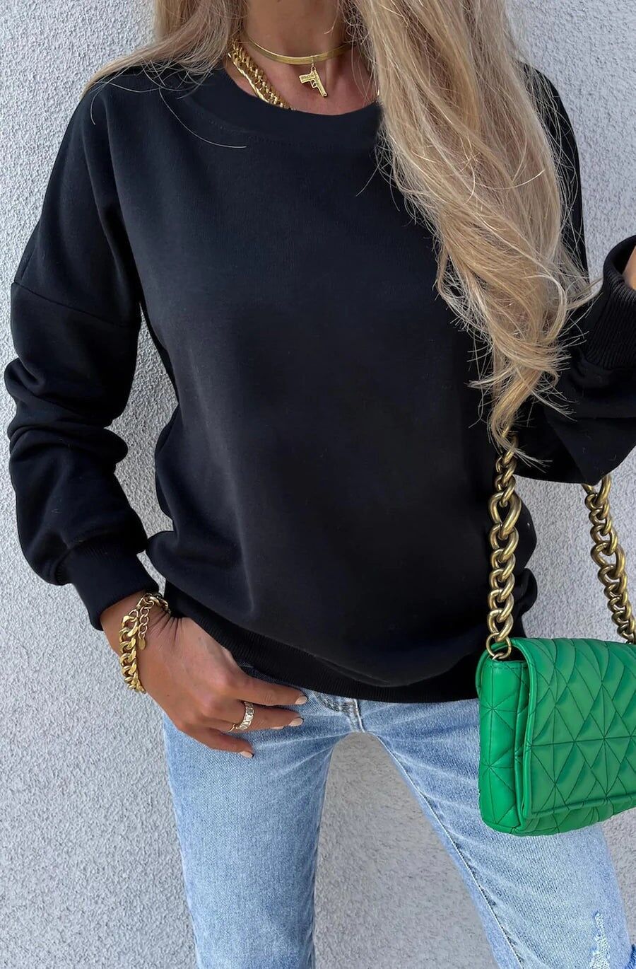 Sudadera con capucha y cuello redondo