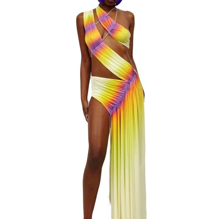 Abito lungo colorato con ritagli