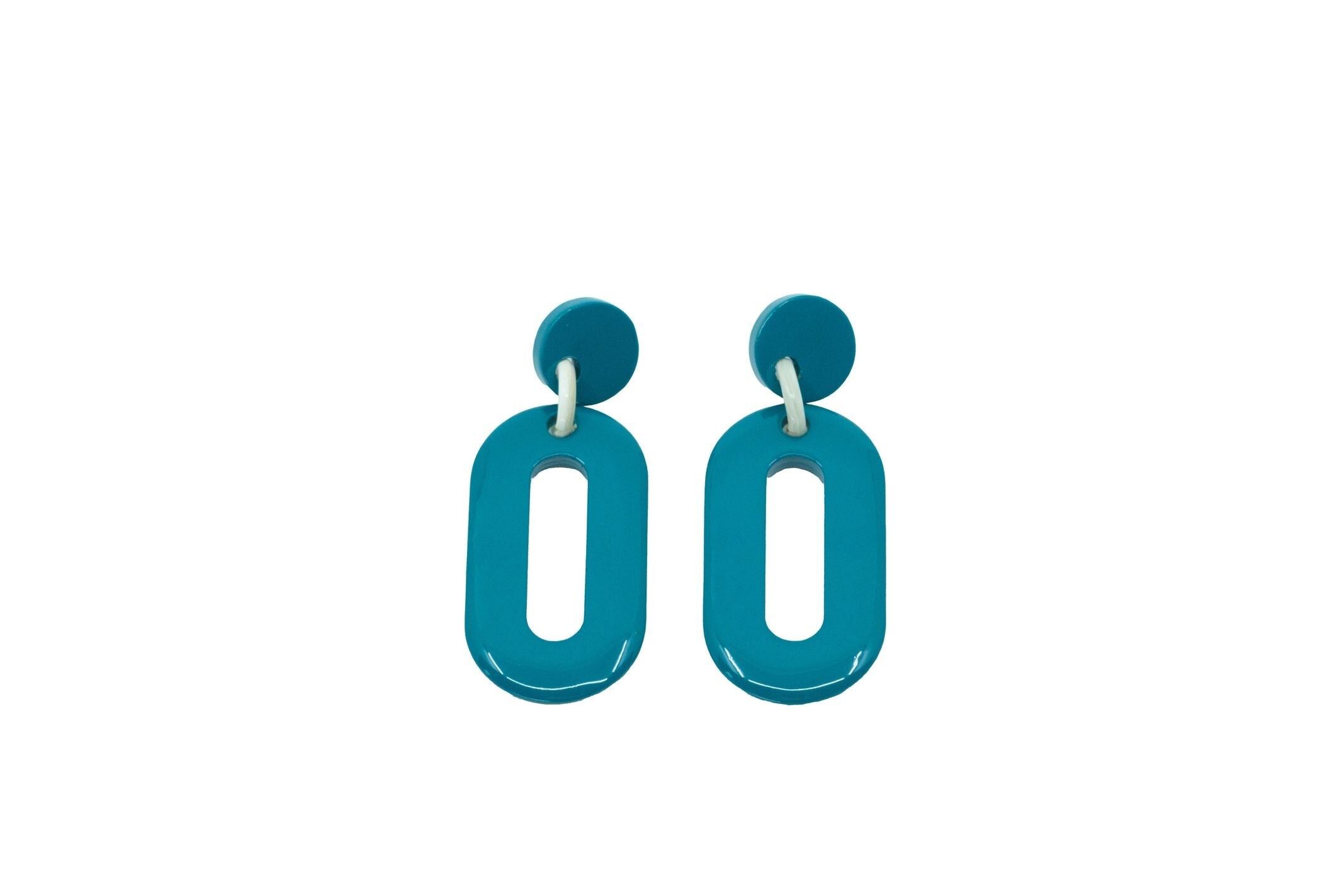 Emerald oval earrings