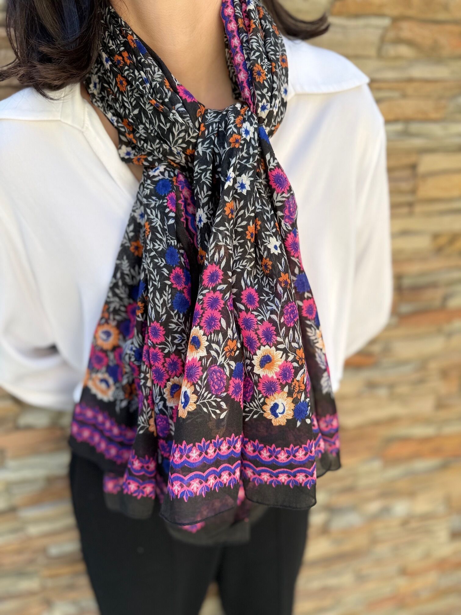 Tendencia de bufandas suaves para mujer 2025