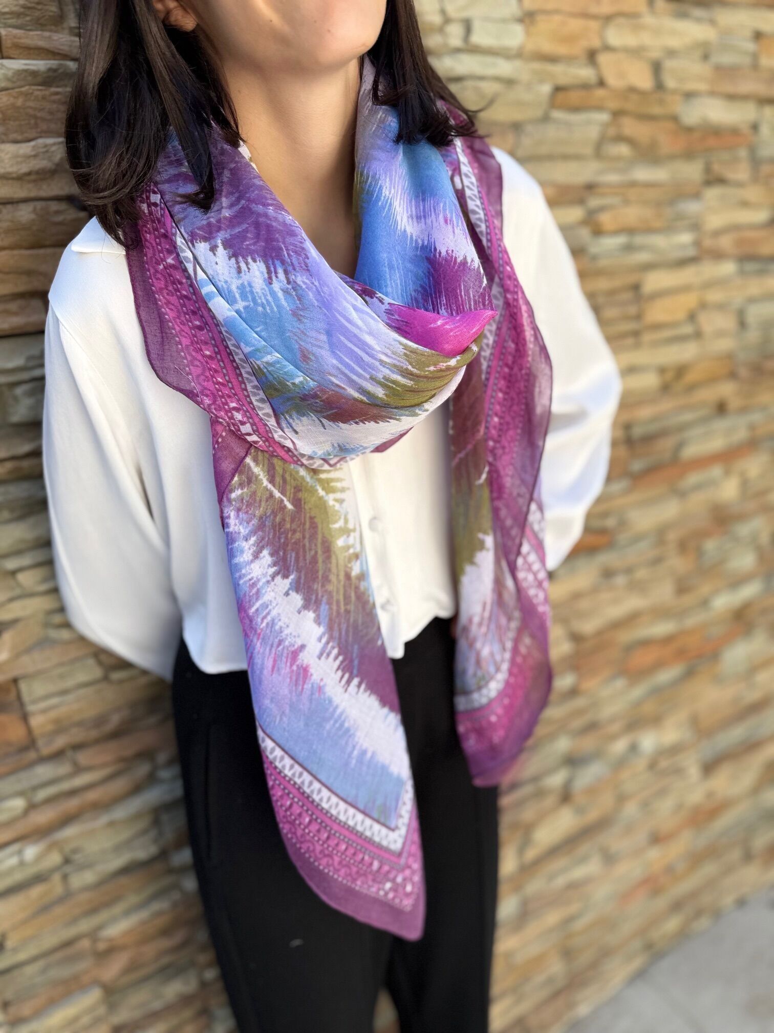 Tendencia de bufandas de entretiempo para mujer 2025