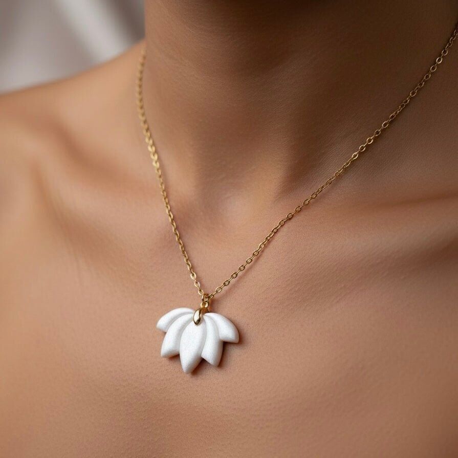 FIOR DI LOTO - collana chapada en oro de 18 quilates