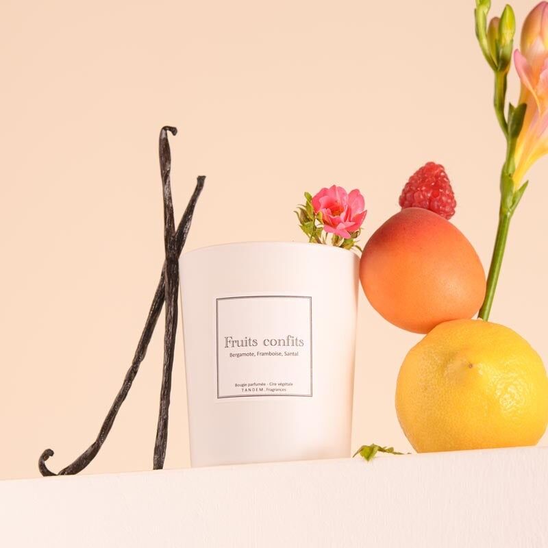 Bougie Parfumée Fruits Confits - Cire 100% végétale - Parfum de Grasse - Verre blanc 180g/40h de brûlage