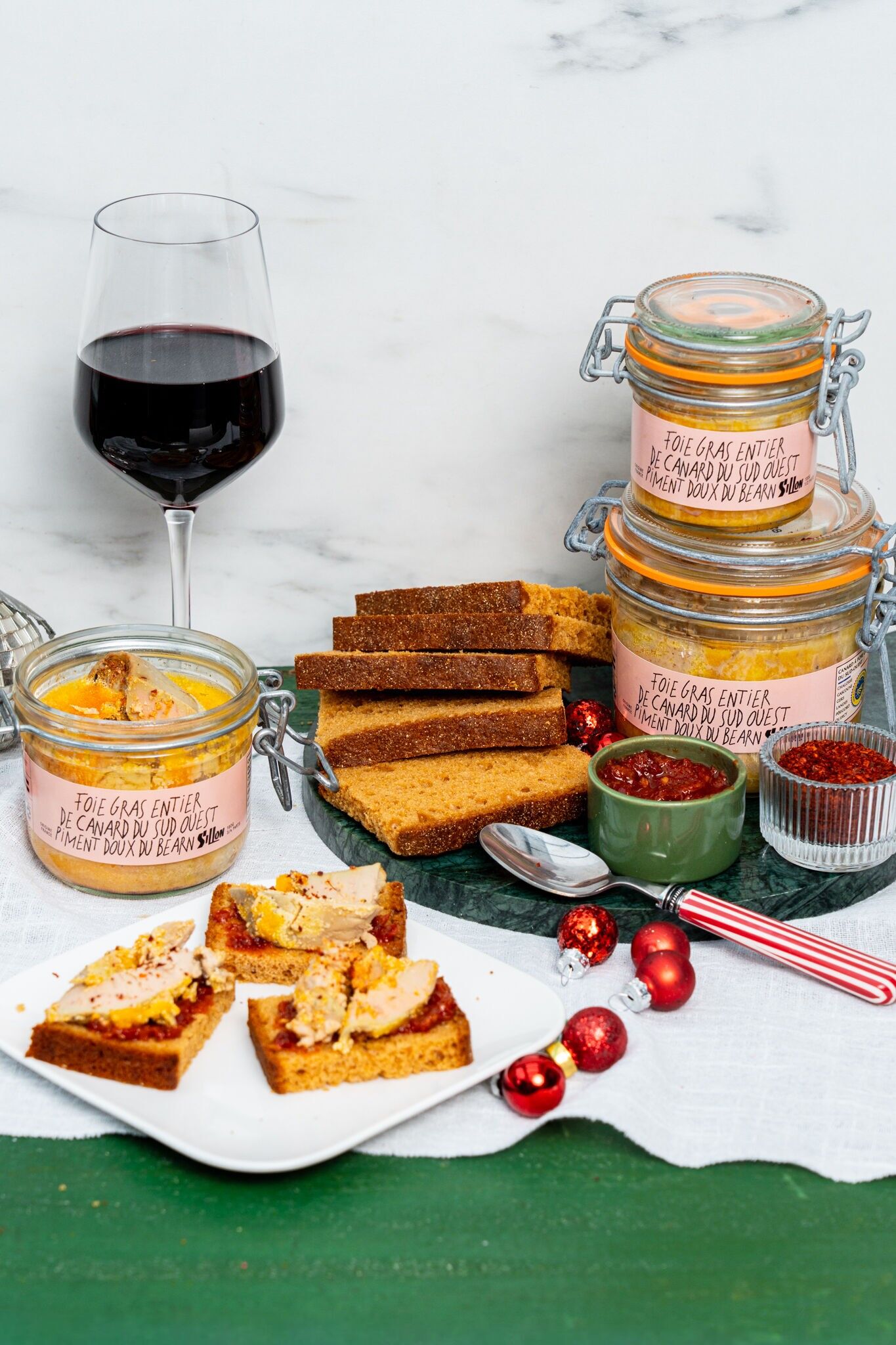 Ganze Entenleberpastete g.g.A., geräucherte Paprika aus dem Béarn