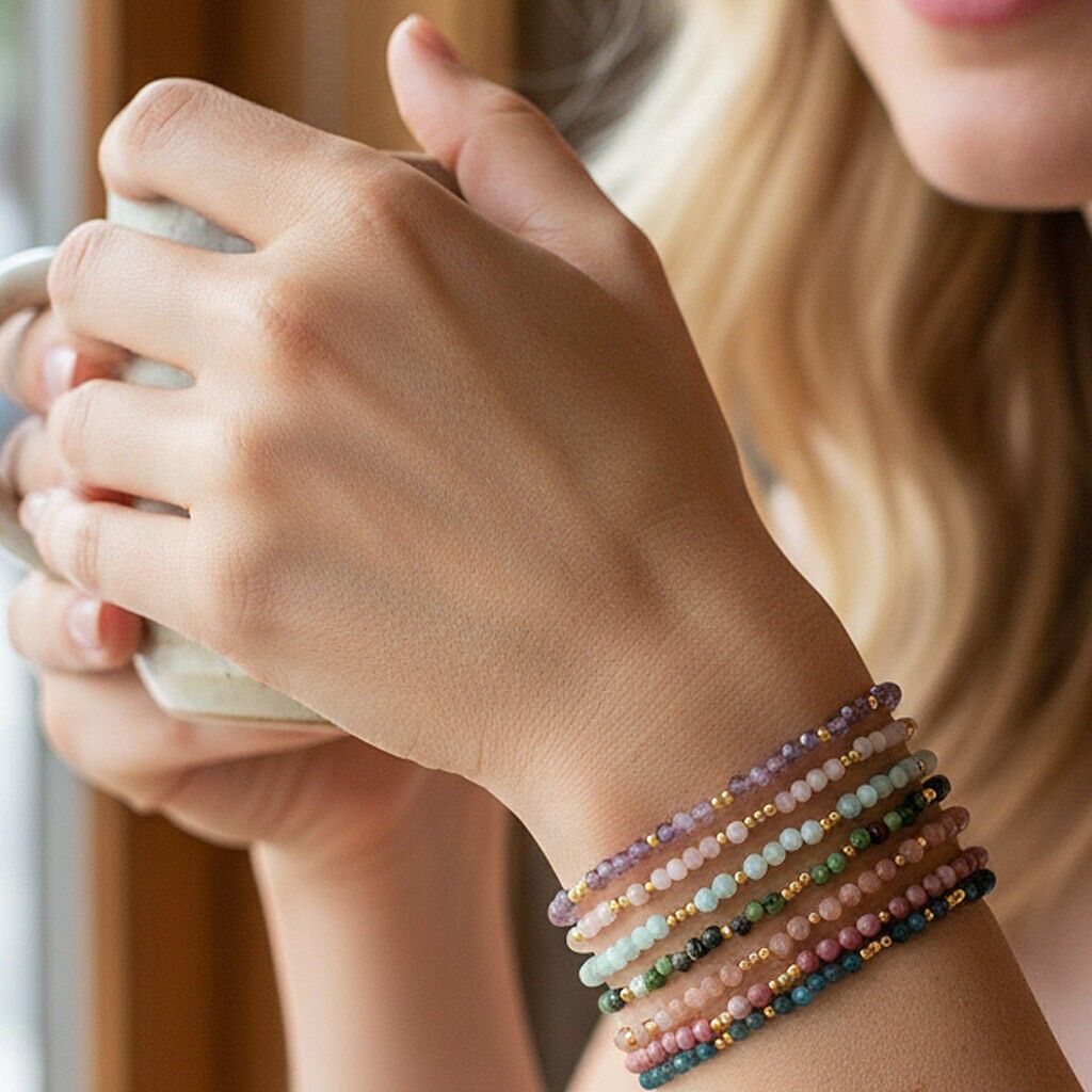 Bracciale in rame placcato oro e perline sfaccettate da 2 mm