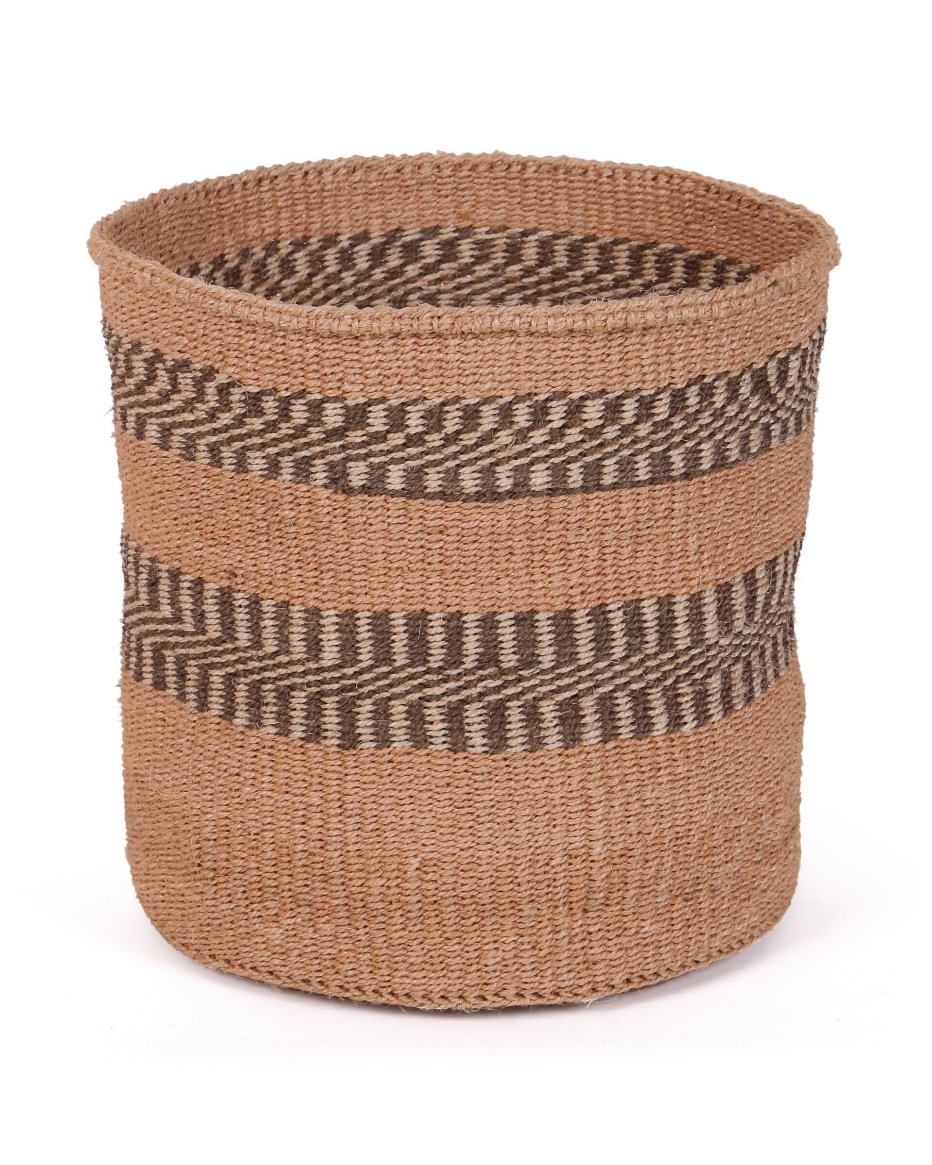 MWEZI : Grand panier en sisal marron et blanc