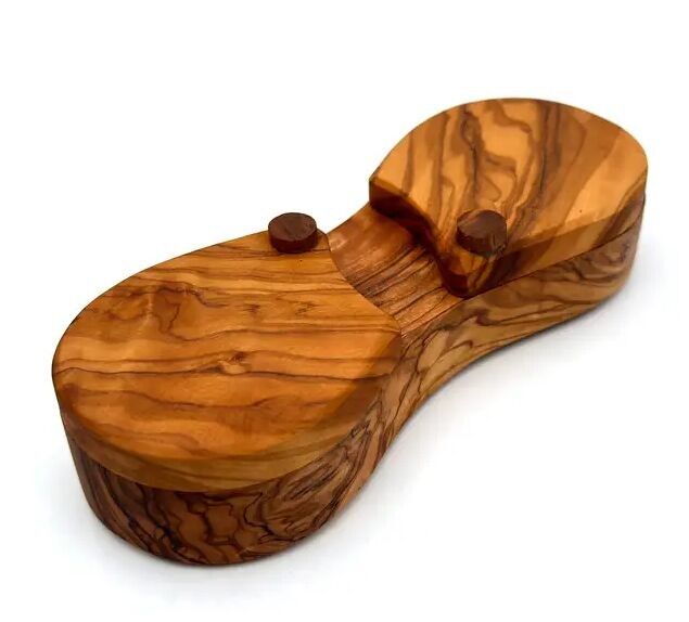 Especiero con 2 compartimentos fabricado a mano en madera de olivo