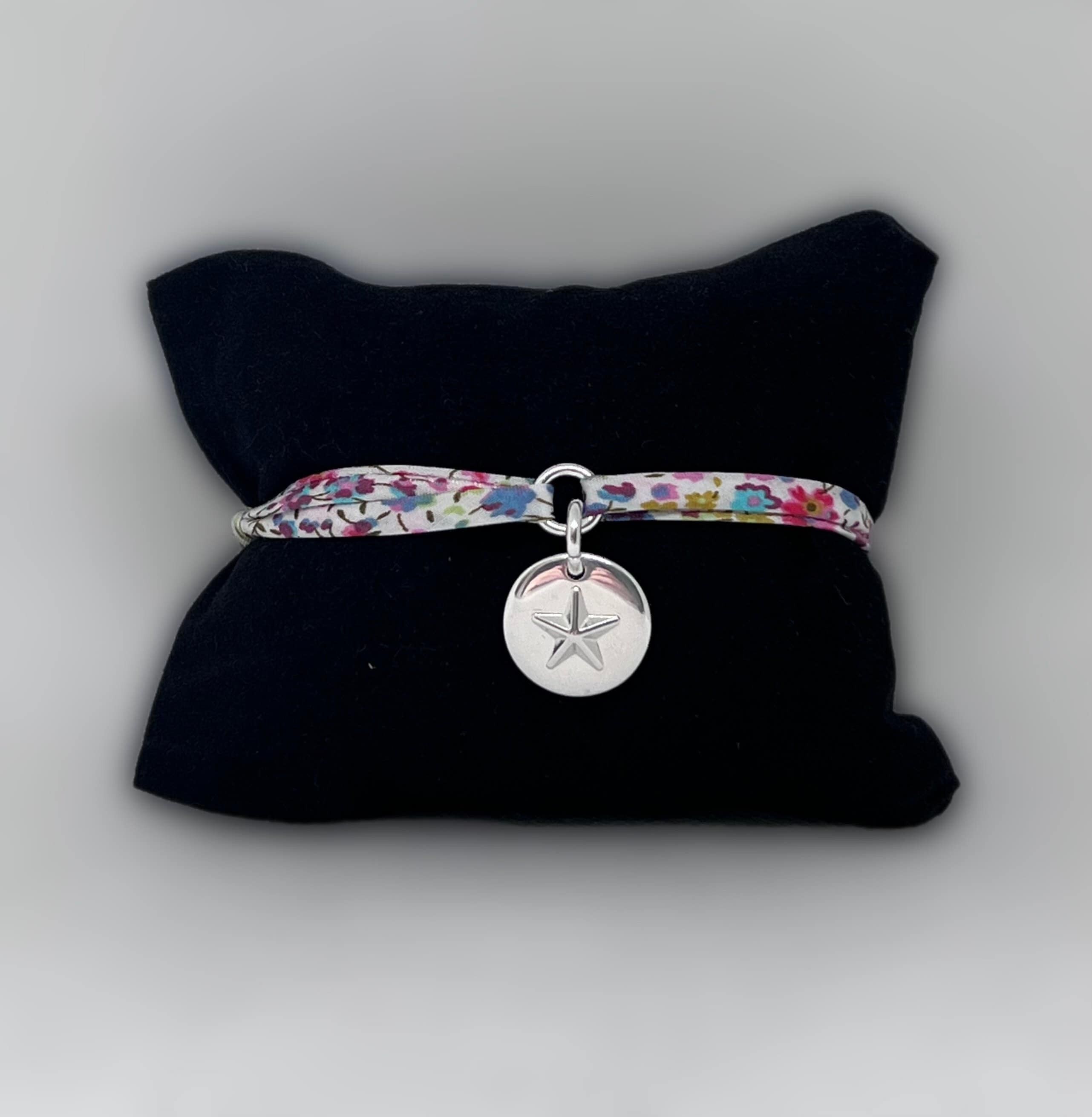 Kleines Liberty-Canvas-Armband in 3D