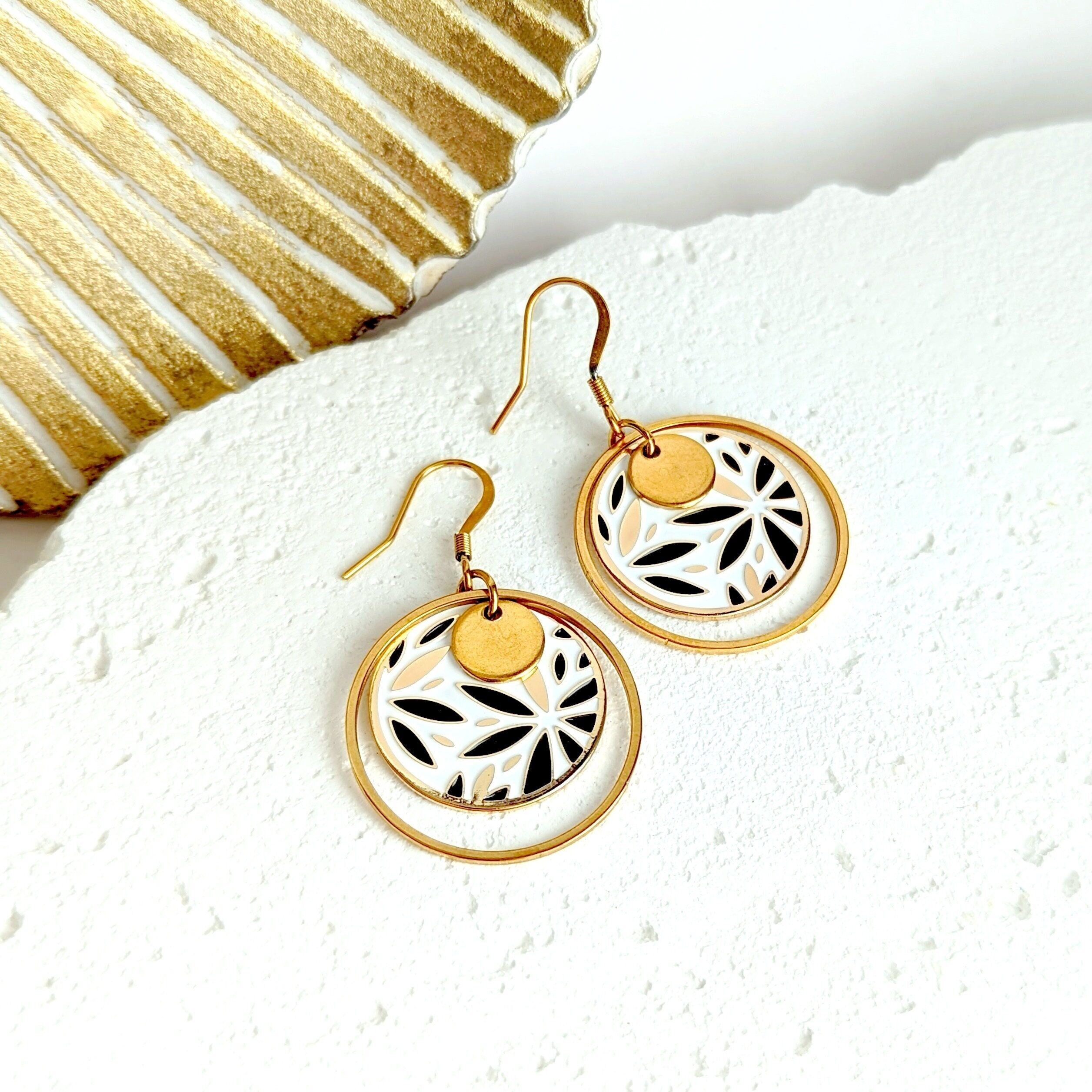 Bohemian chic black and gold flower enamel earrings for women - Hypoallergenic steel hoops