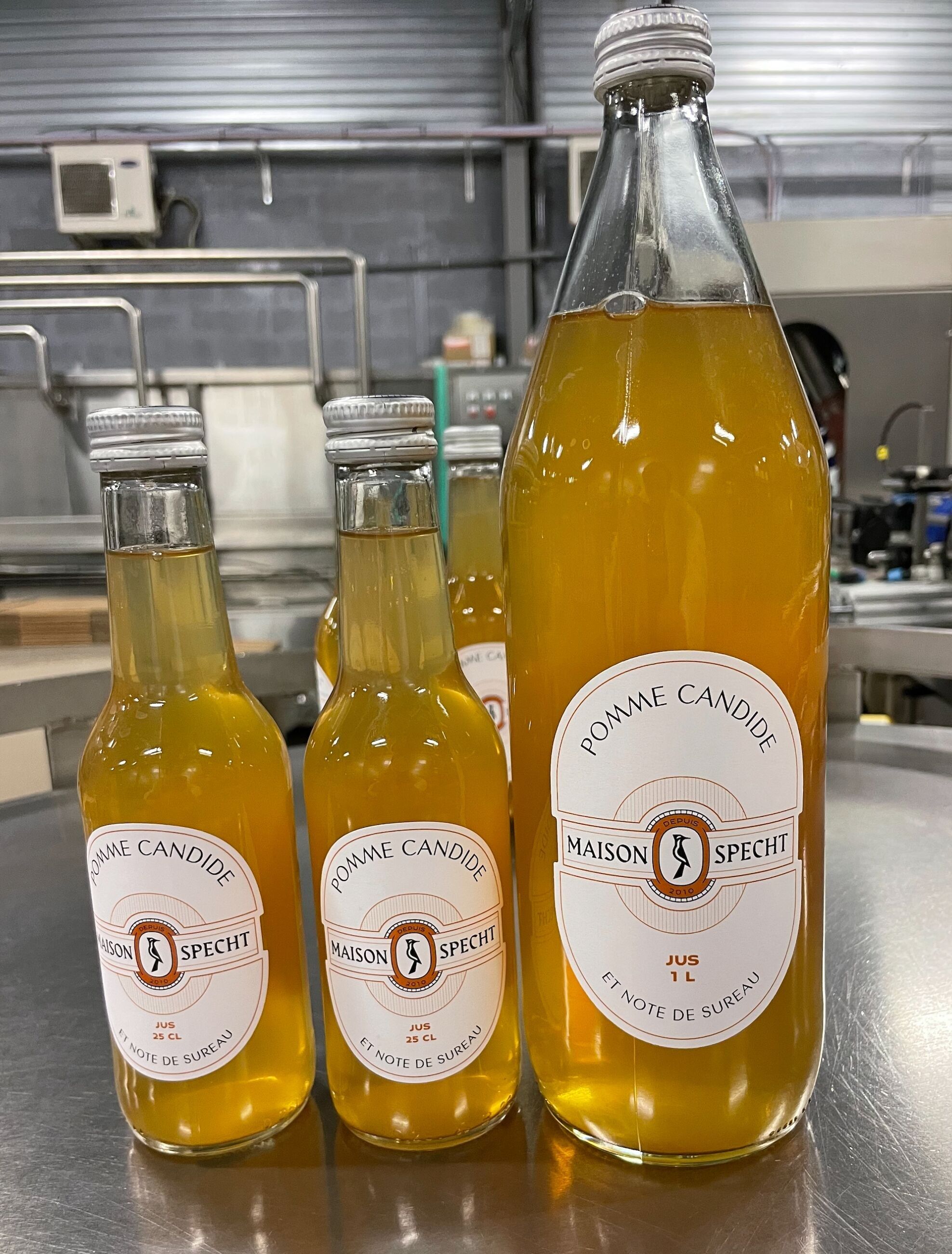 Candid apple juice with elderberry notes - 1L format