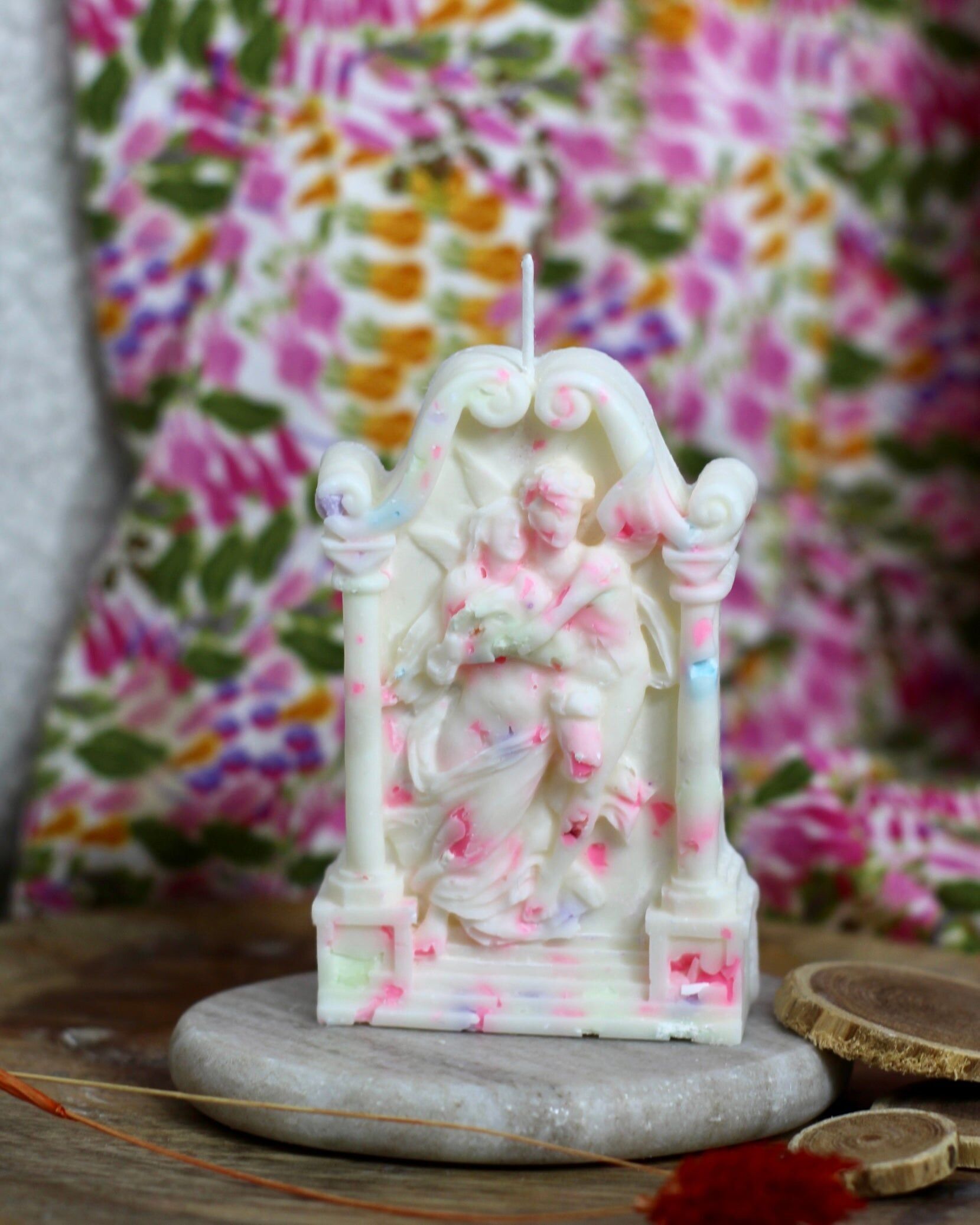 Candela a forma di coppia di angeli effetto terrazzo