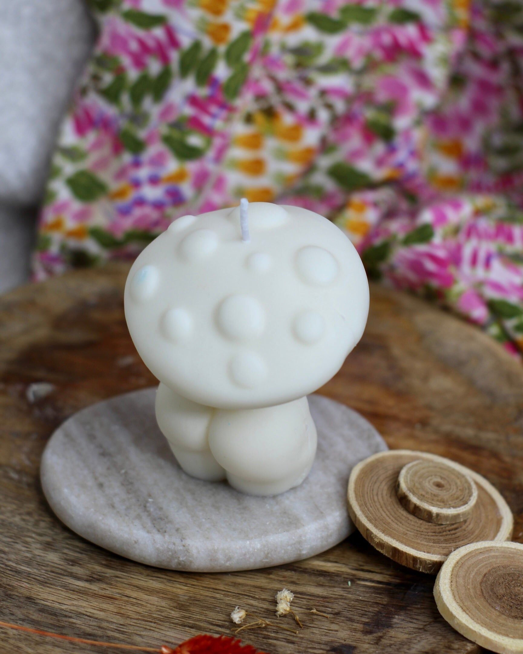 Candela per il corpo a forma di testa di fungo