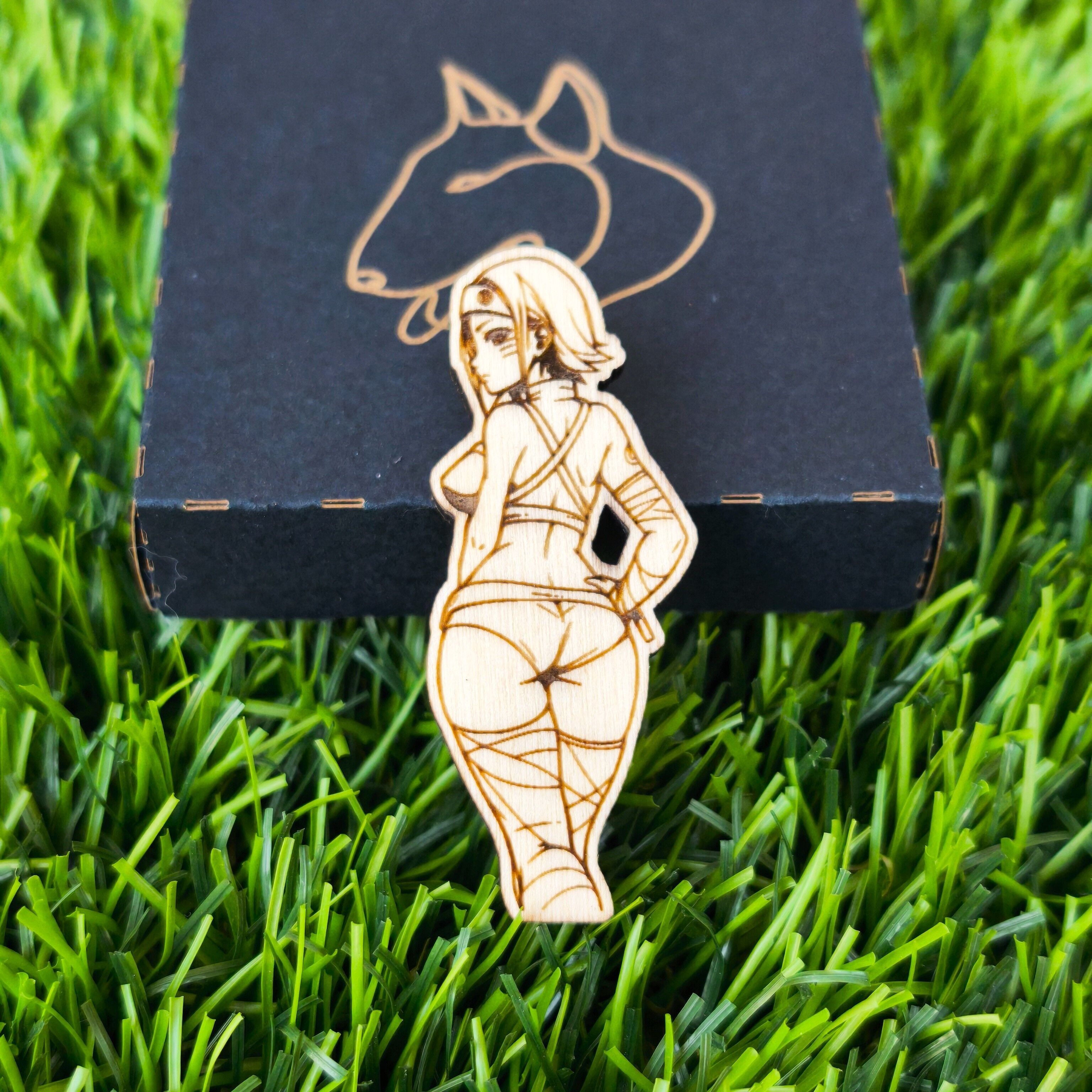 Anime Girl Holzmagnet – Sexy Manga Dekorative Otaku Kunst